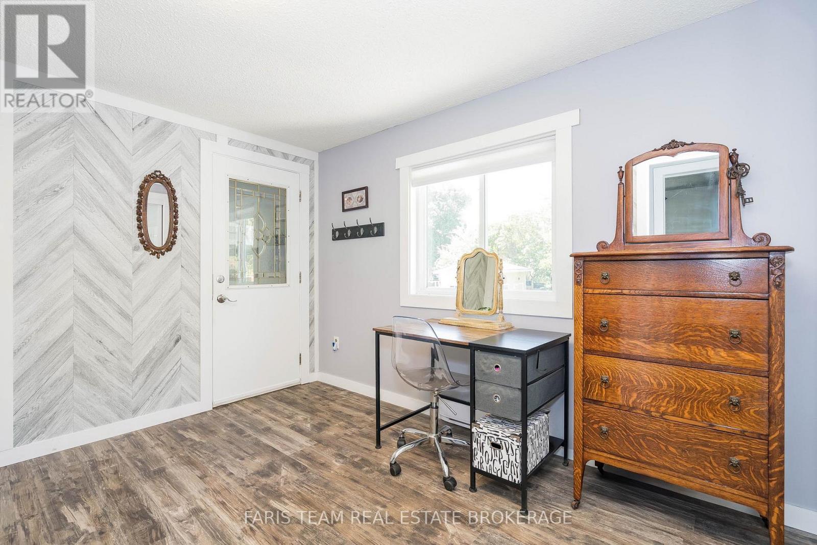 132 Patterson Road, Barrie (Ardagh), Ontario  L4N 3W4 - Photo 22 - S12379796