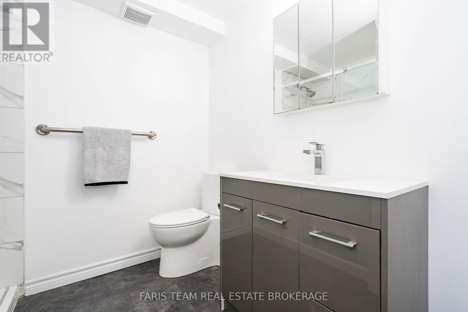 132 Patterson Road, Barrie (Ardagh), Ontario  L4N 3W4 - Photo 34 - S12379796