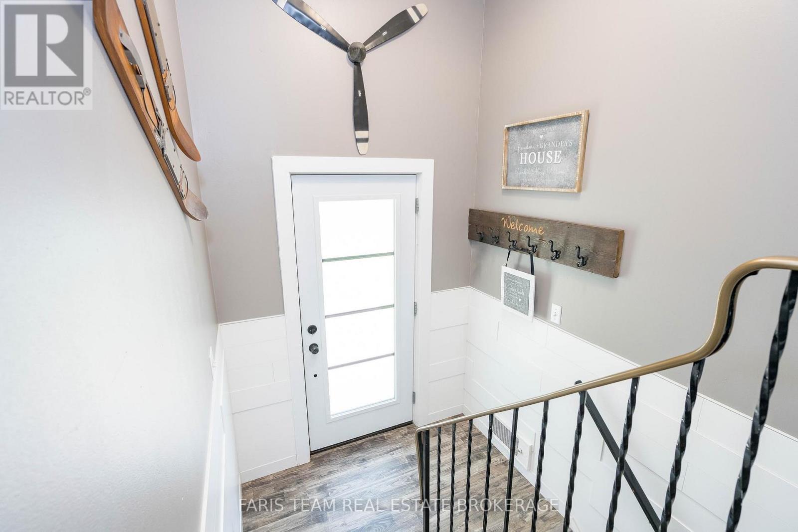132 Patterson Road, Barrie (Ardagh), Ontario  L4N 3W4 - Photo 6 - S12379796