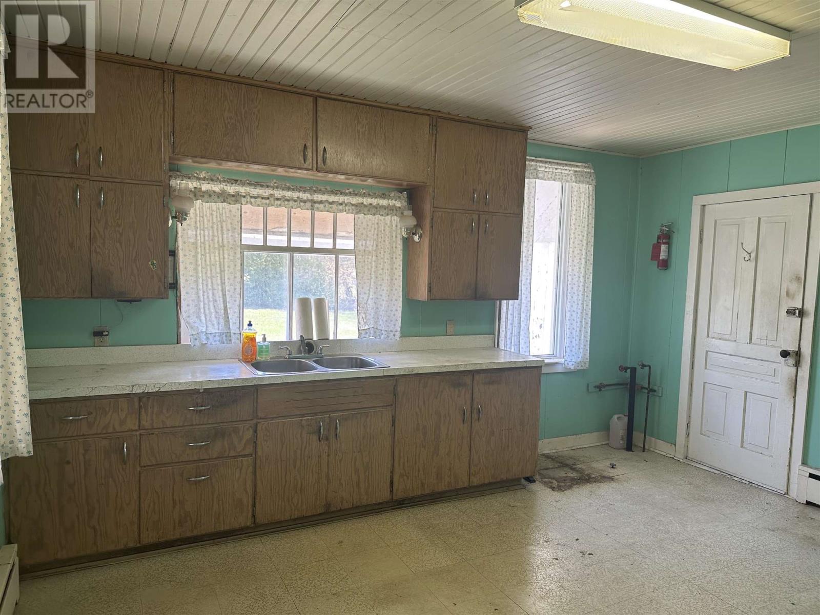 62 Queen St, Thessalon, Ontario  P0R 1L0 - Photo 8 - SM251159