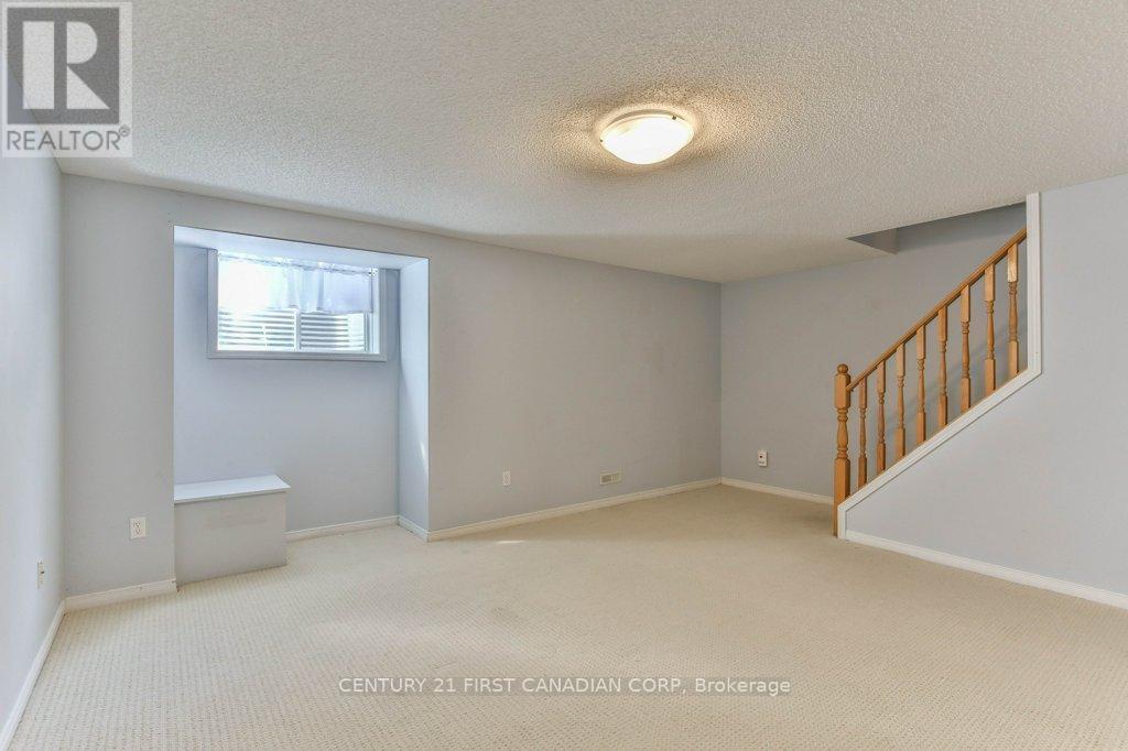 39 - 1600 Mickleborough Drive, London North, Ontario  N6G 5R9 - Photo 30 - X12379884