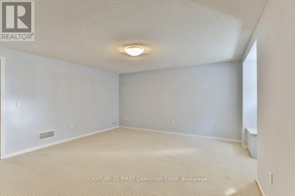 39 - 1600 Mickleborough Drive, London North, Ontario  N6G 5R9 - Photo 31 - X12379884