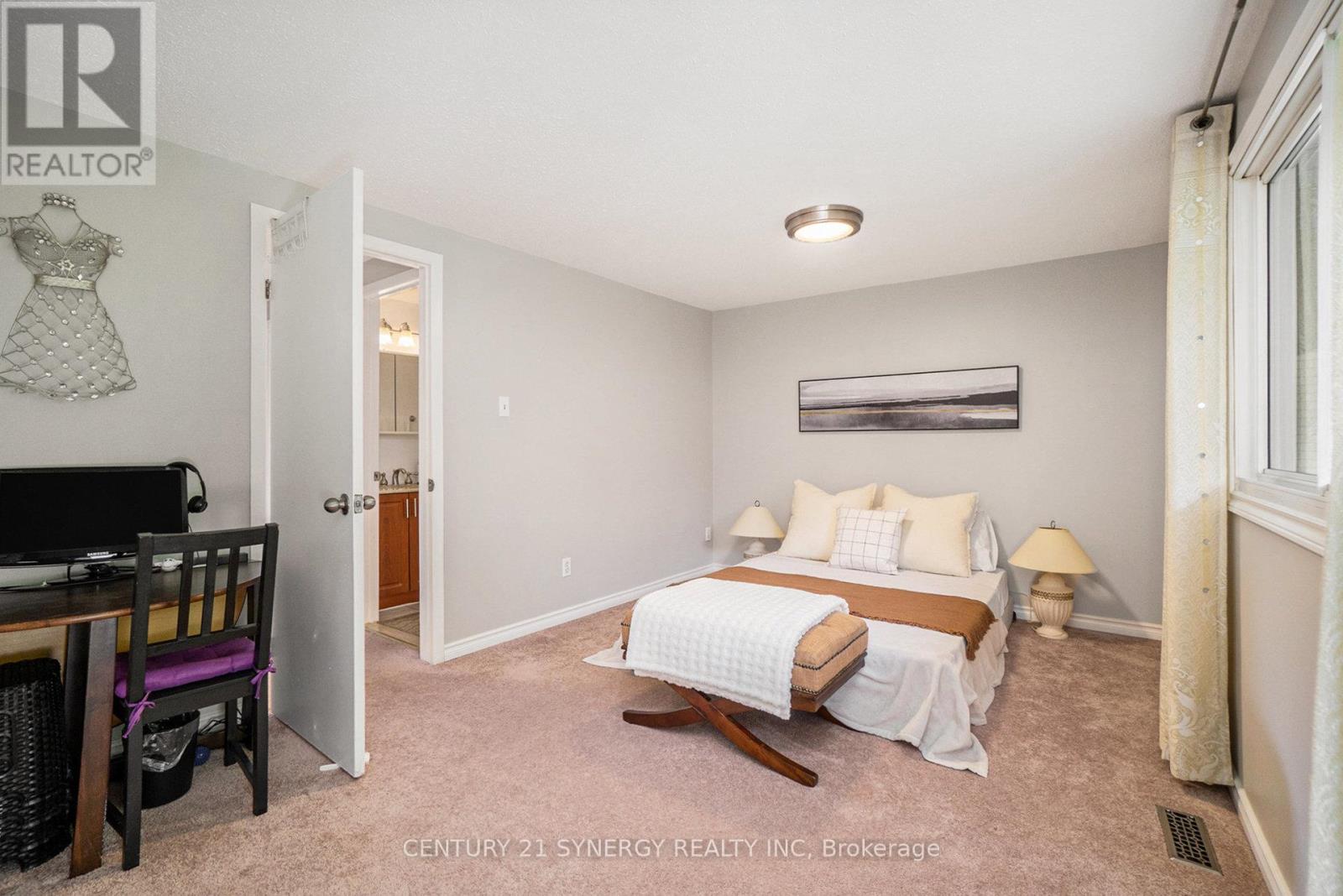 14 - 2570 Southvale Crescent, Ottawa, Ontario  K1B 5B6 - Photo 13 - X12379831