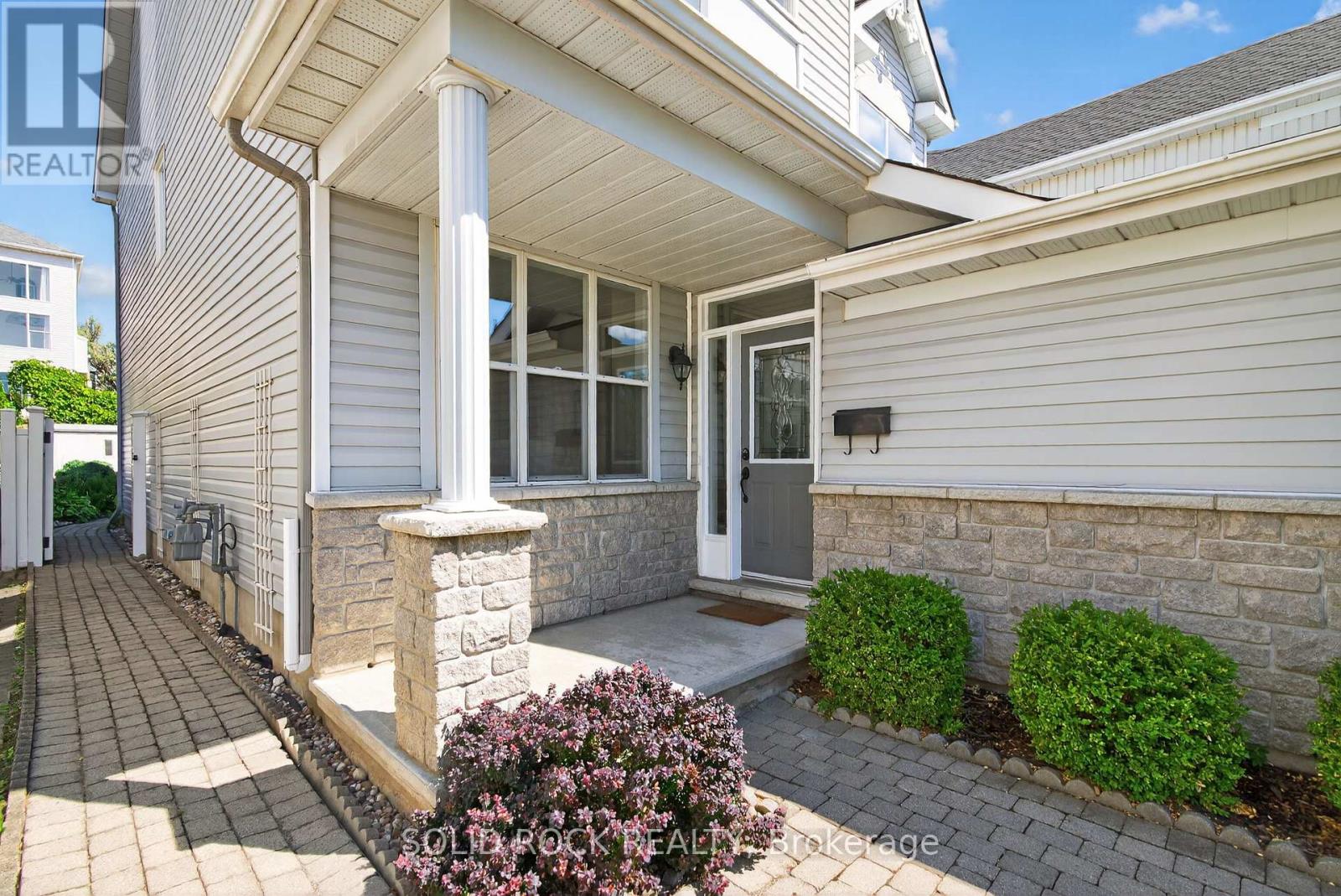 50 Insmill Crescent, Ottawa, Ontario  K2T 1G4 - Photo 3 - X12379846