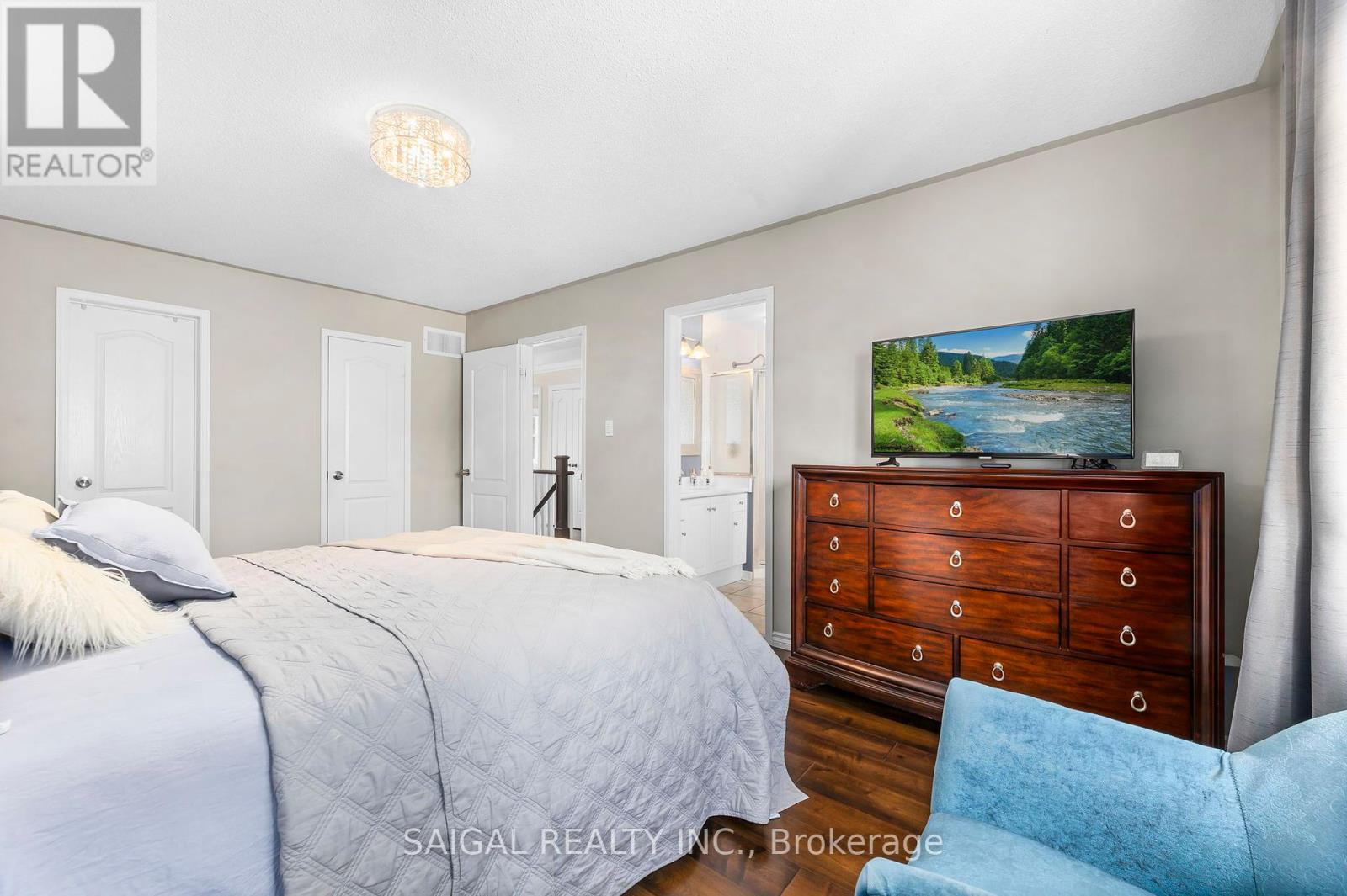 7174 Upton Crescent, Mississauga, Ontario  L5N 7L6 - Photo 21 - W12379735