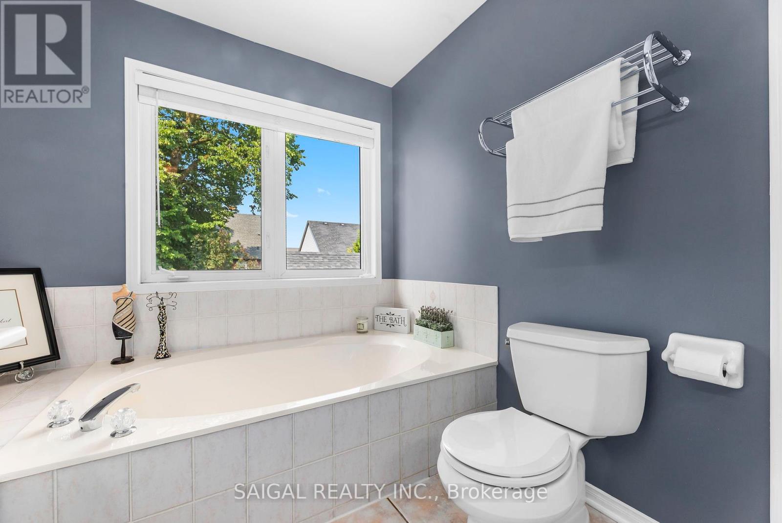 7174 Upton Crescent, Mississauga, Ontario  L5N 7L6 - Photo 23 - W12379735