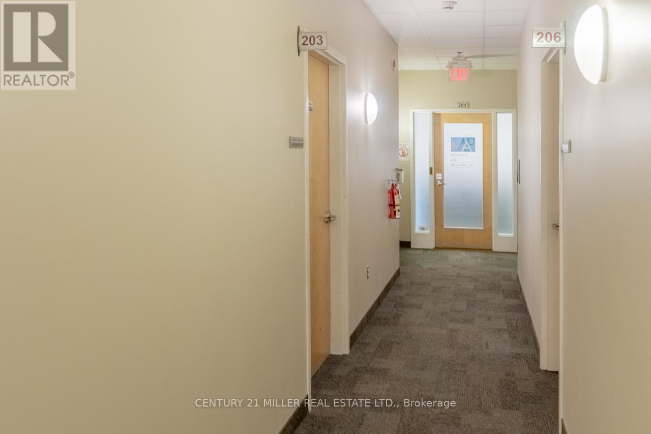 203 - 450 Bronte Street S, Milton, Ontario  L9T 8T2 - Photo 3 - W12379736