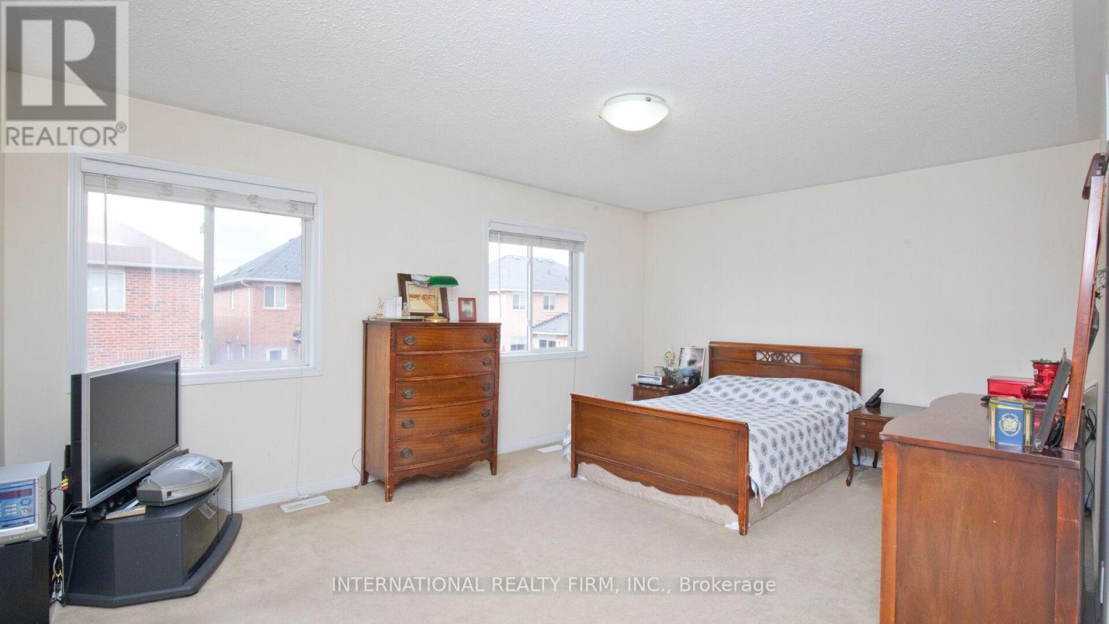 30 Benmore Crescent, Brampton (Vales Of Castlemore), Ontario  L6P 2T3 - Photo 11 - W12379758