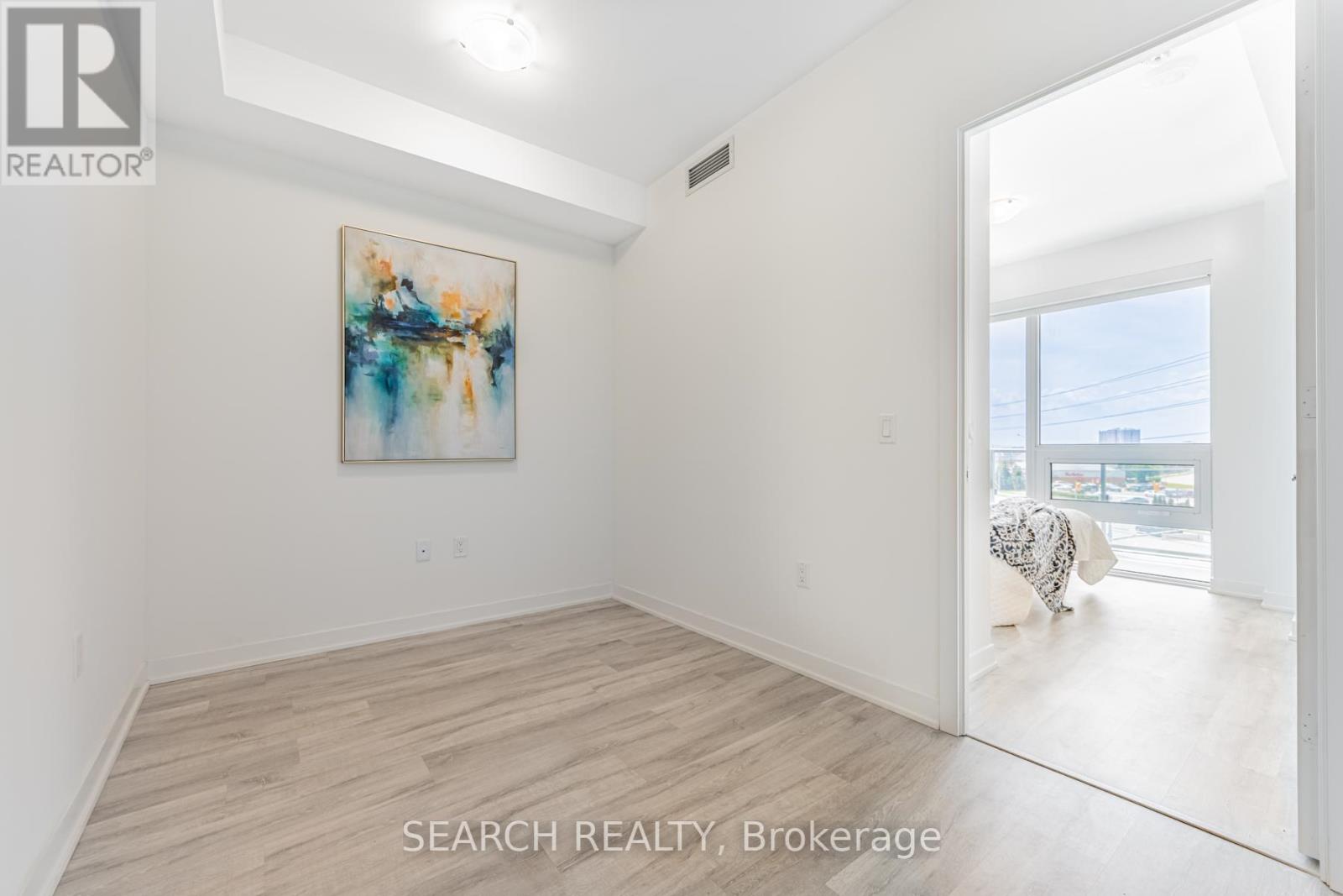 402b - 4655 Metcalfe Avenue, Mississauga, Ontario  L5M 0Z7 - Photo 3 - W12379769