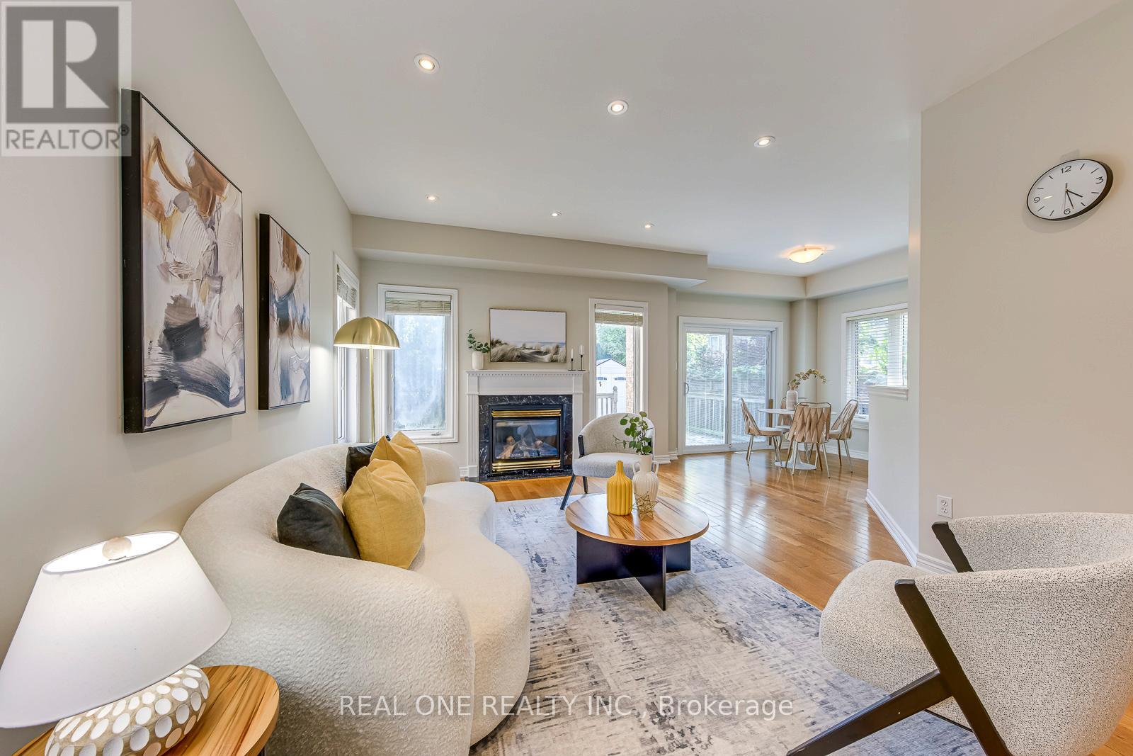 2337 Hilda Drive, Oakville, Ontario  L6H 7M9 - Photo 11 - W12379778