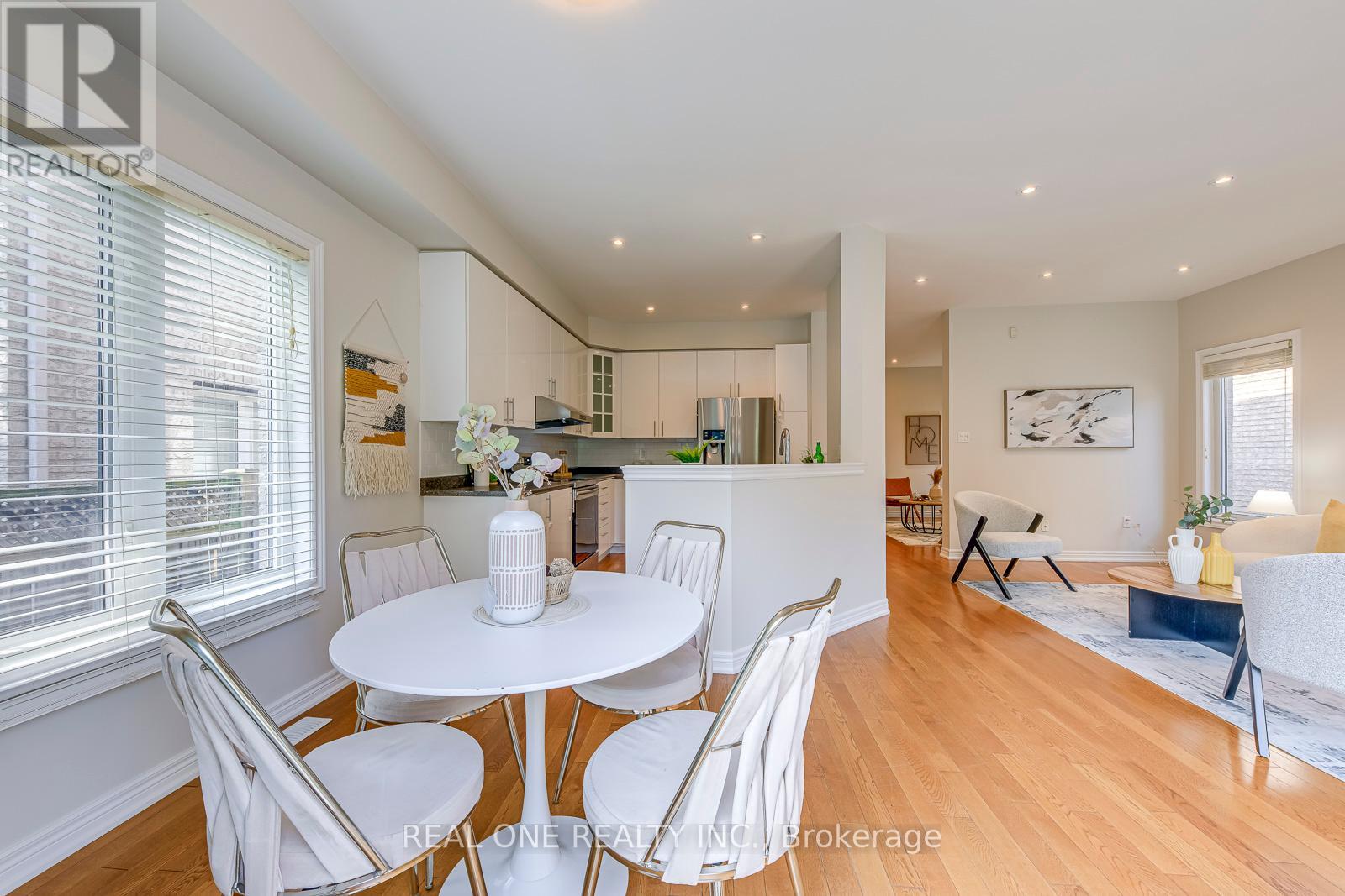 2337 Hilda Drive, Oakville, Ontario  L6H 7M9 - Photo 17 - W12379778