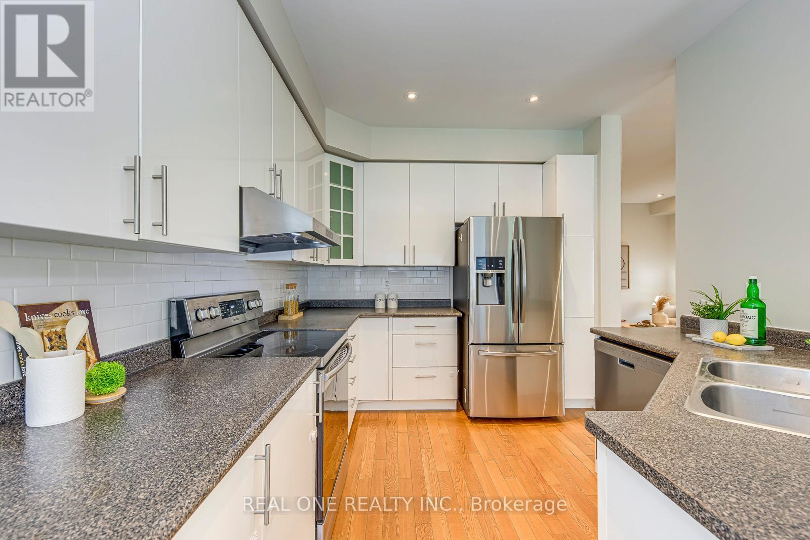 2337 Hilda Drive, Oakville, Ontario  L6H 7M9 - Photo 19 - W12379778