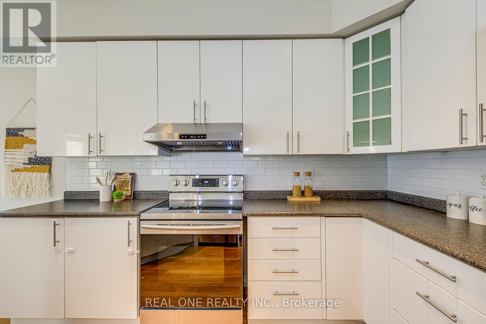 2337 Hilda Drive, Oakville, Ontario  L6H 7M9 - Photo 20 - W12379778