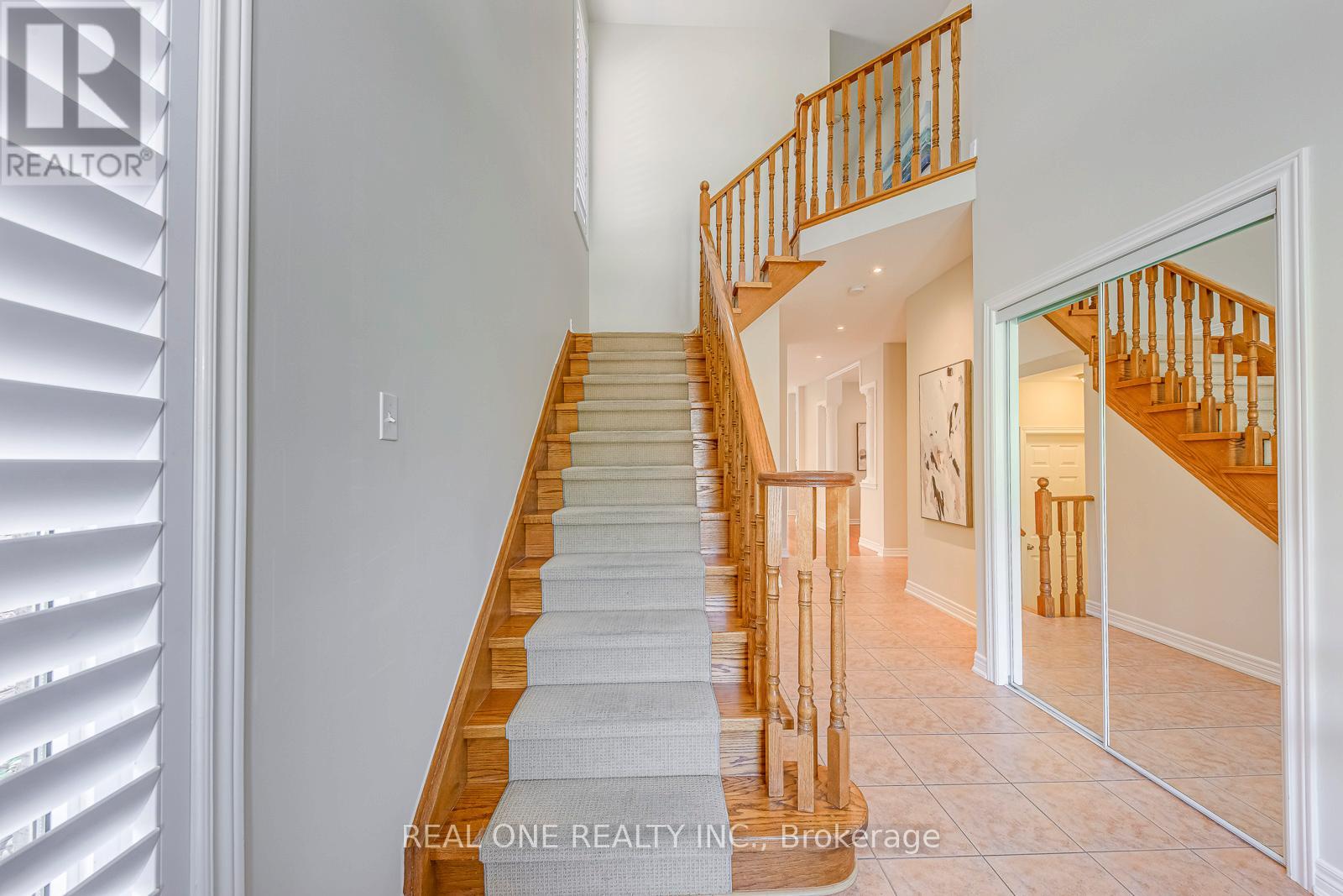 2337 Hilda Drive, Oakville, Ontario  L6H 7M9 - Photo 24 - W12379778