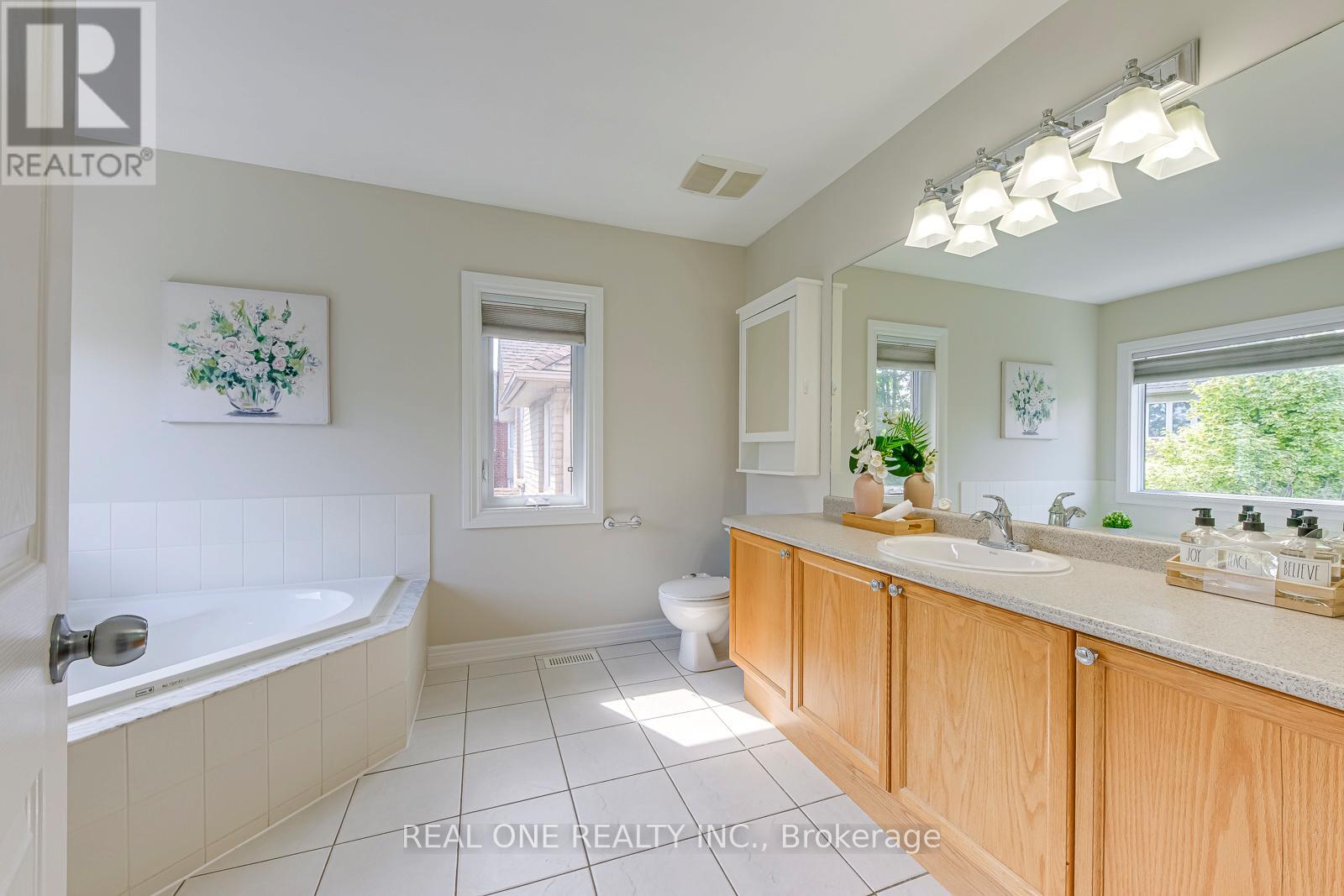 2337 Hilda Drive, Oakville, Ontario  L6H 7M9 - Photo 28 - W12379778