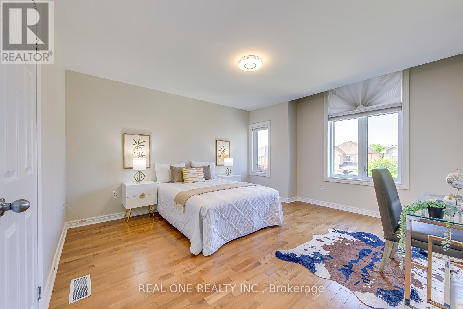 2337 Hilda Drive, Oakville, Ontario  L6H 7M9 - Photo 31 - W12379778