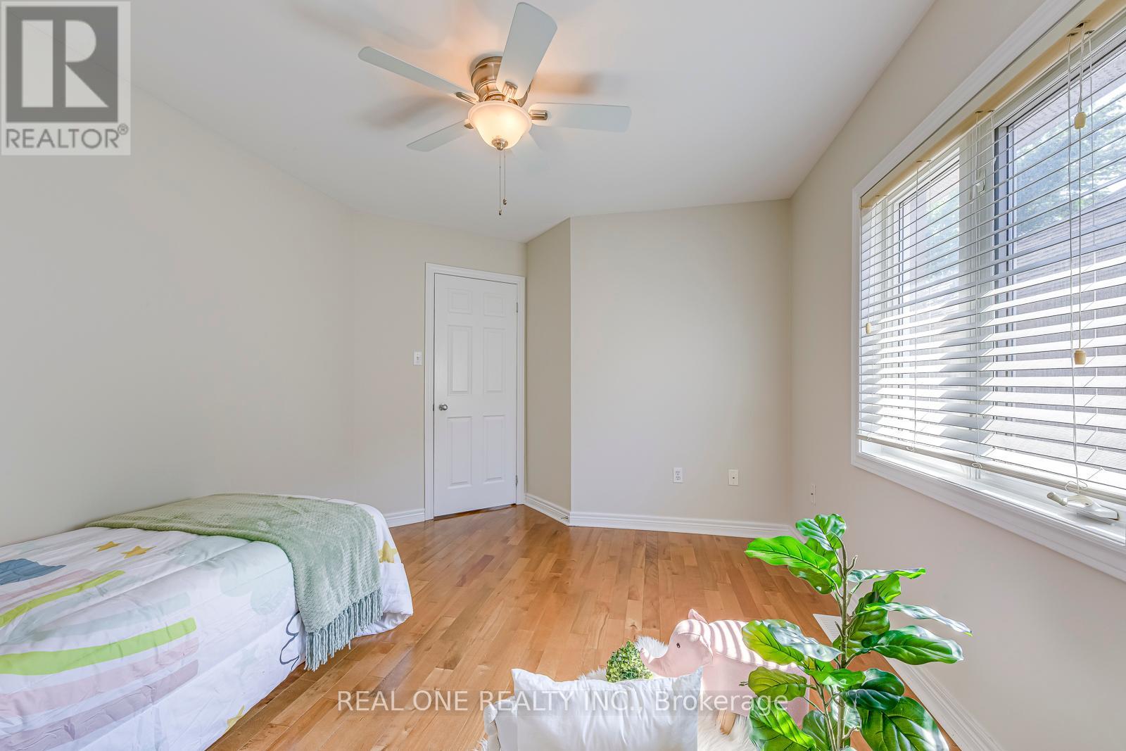 2337 Hilda Drive, Oakville, Ontario  L6H 7M9 - Photo 35 - W12379778