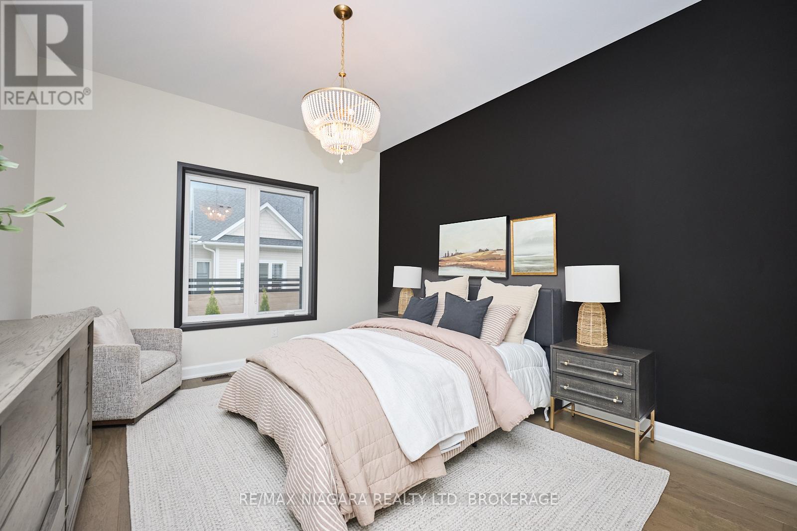 11 Butternut Crescent, Fort Erie, Ontario  L0S 1N0 - Photo 6 - X12379889