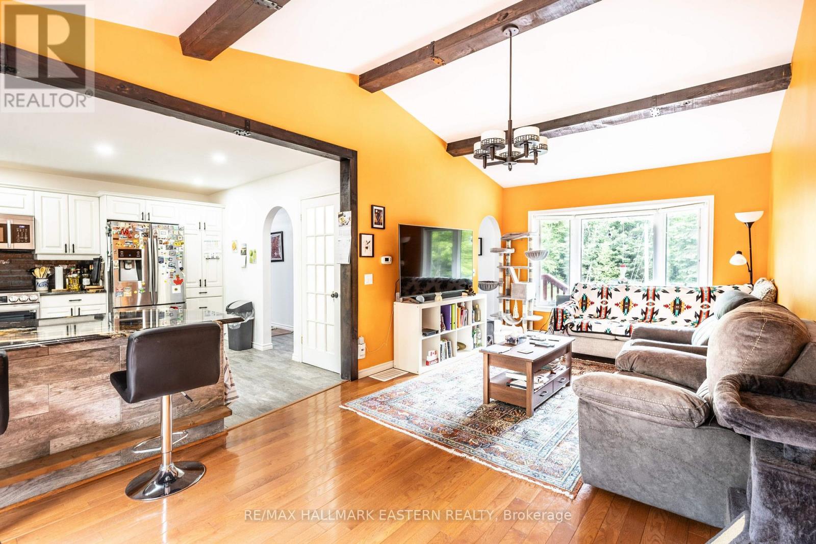 7 Juniper Isle Road, Kawartha Lakes, Ontario  K0M 1N0 - Photo 11 - X12373321