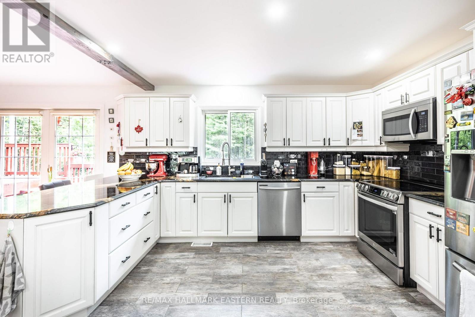 7 Juniper Isle Road, Kawartha Lakes, Ontario  K0M 1N0 - Photo 5 - X12373321