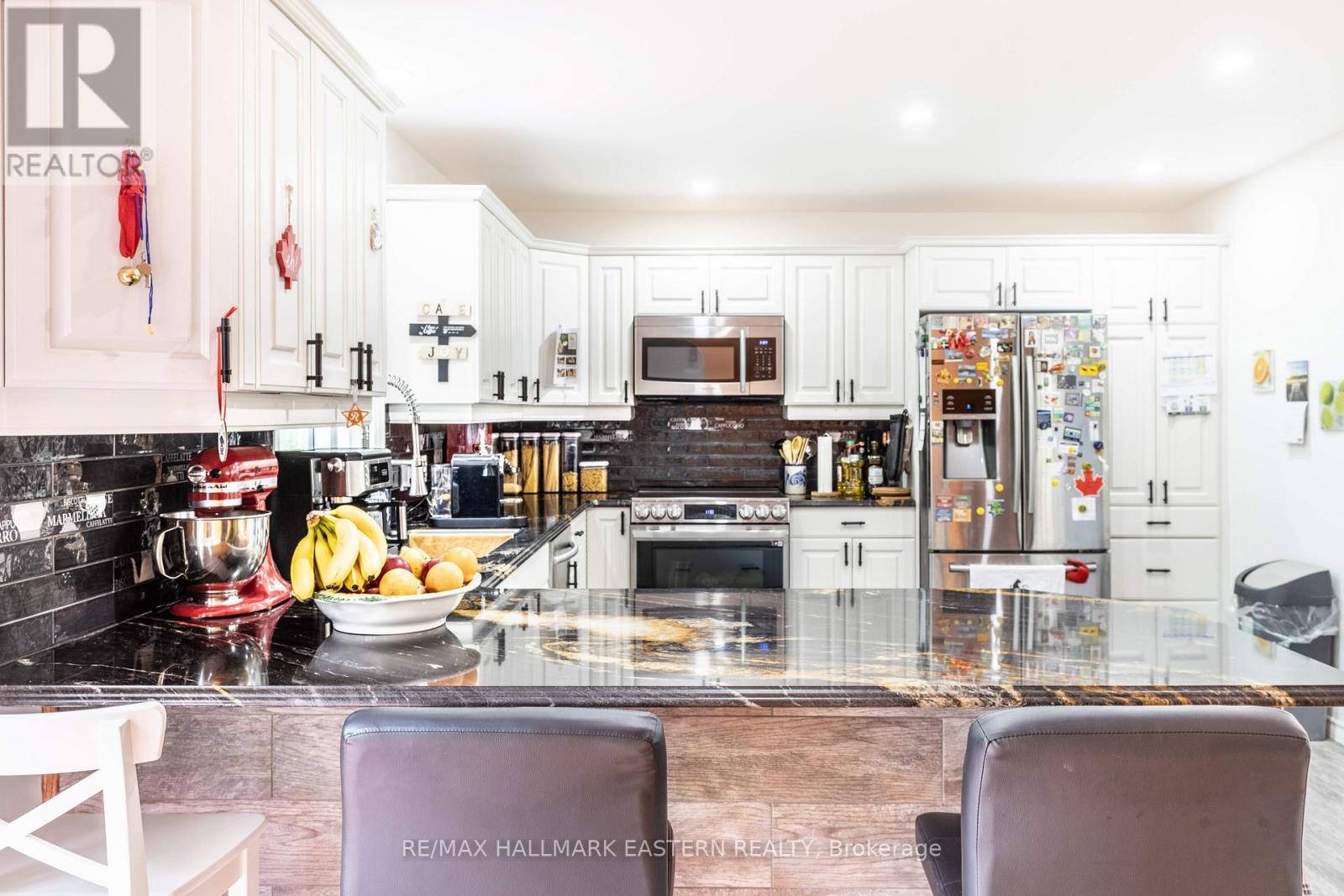 7 Juniper Isle Road, Kawartha Lakes, Ontario  K0M 1N0 - Photo 9 - X12373321