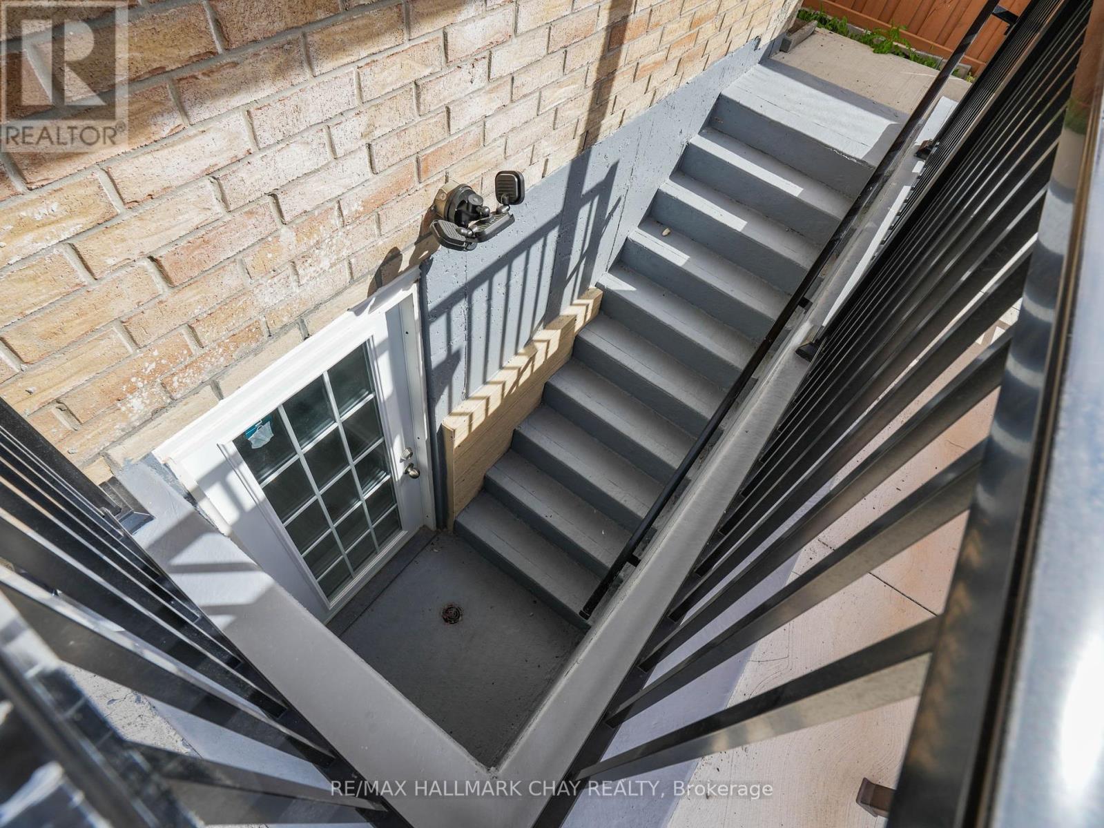 161 Shephard Avenue, New Tecumseth, Ontario  L9R 0J9 - Photo 42 - N12378338