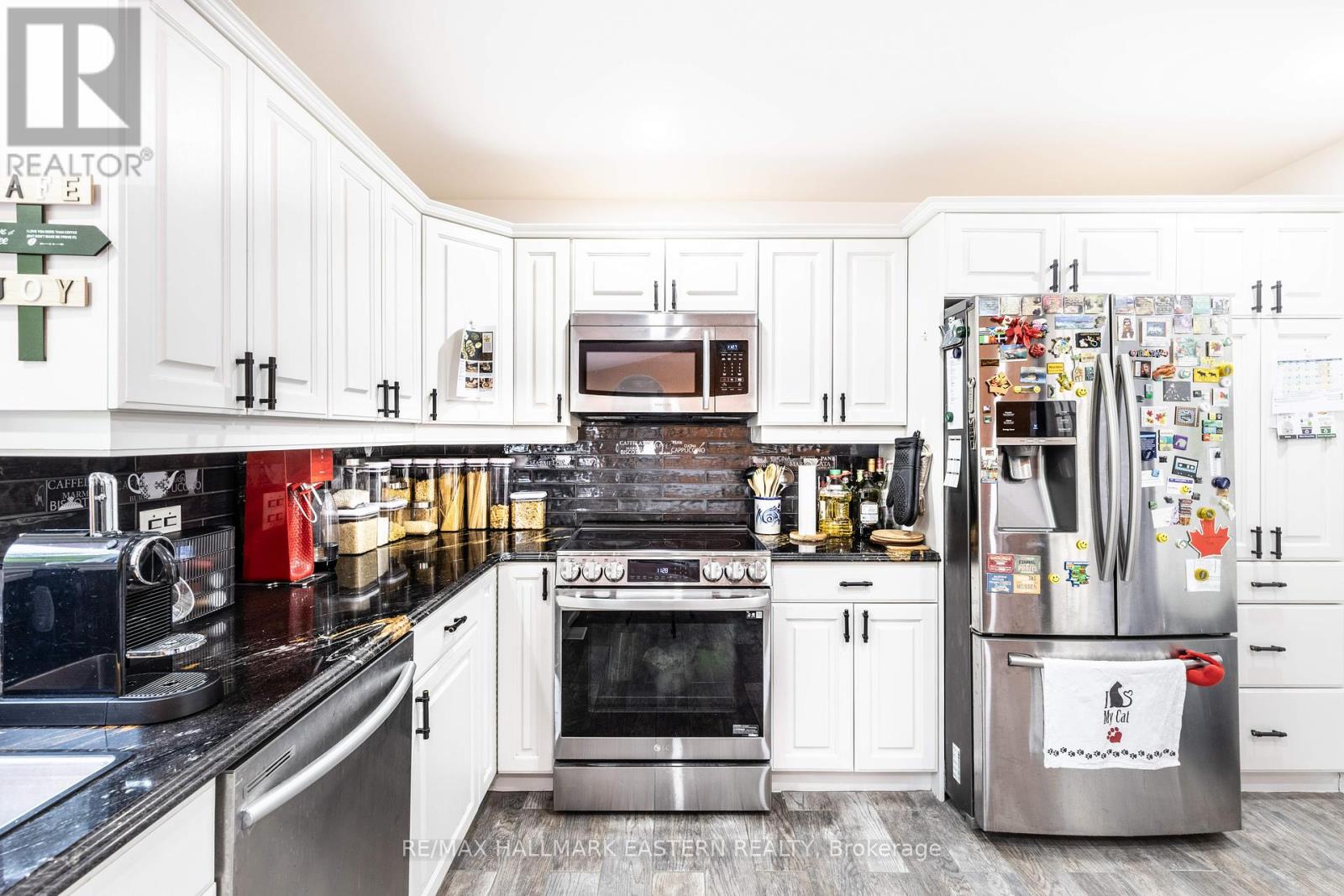 7 Juniper Isle Road, Kawartha Lakes, Ontario  K0M 1N0 - Photo 6 - X12373321