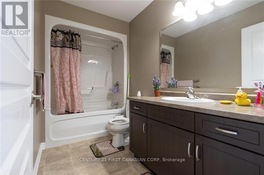 3131 Emily Carr Lane, London South, Ontario  N6L 0B3 - Photo 19 - X12355874