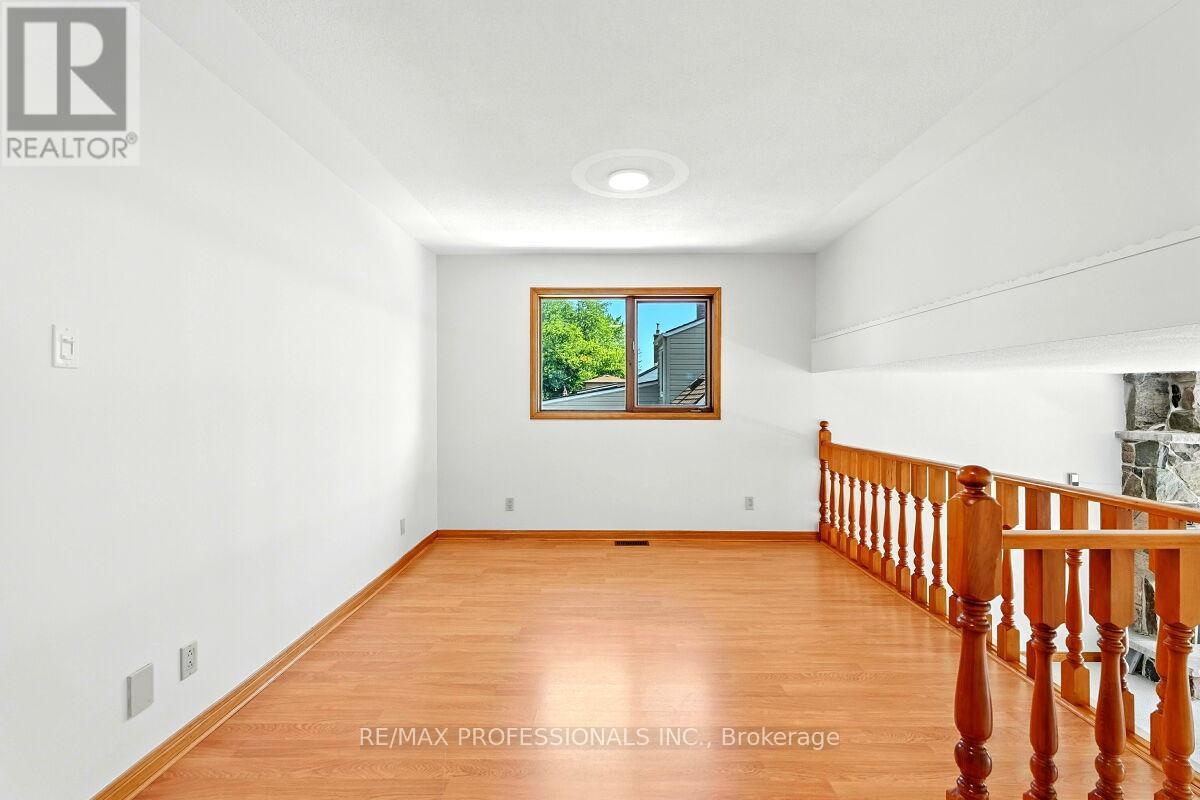 236 East 21st Street, Hamilton, Ontario  L8V 2T7 - Photo 11 - X12379730