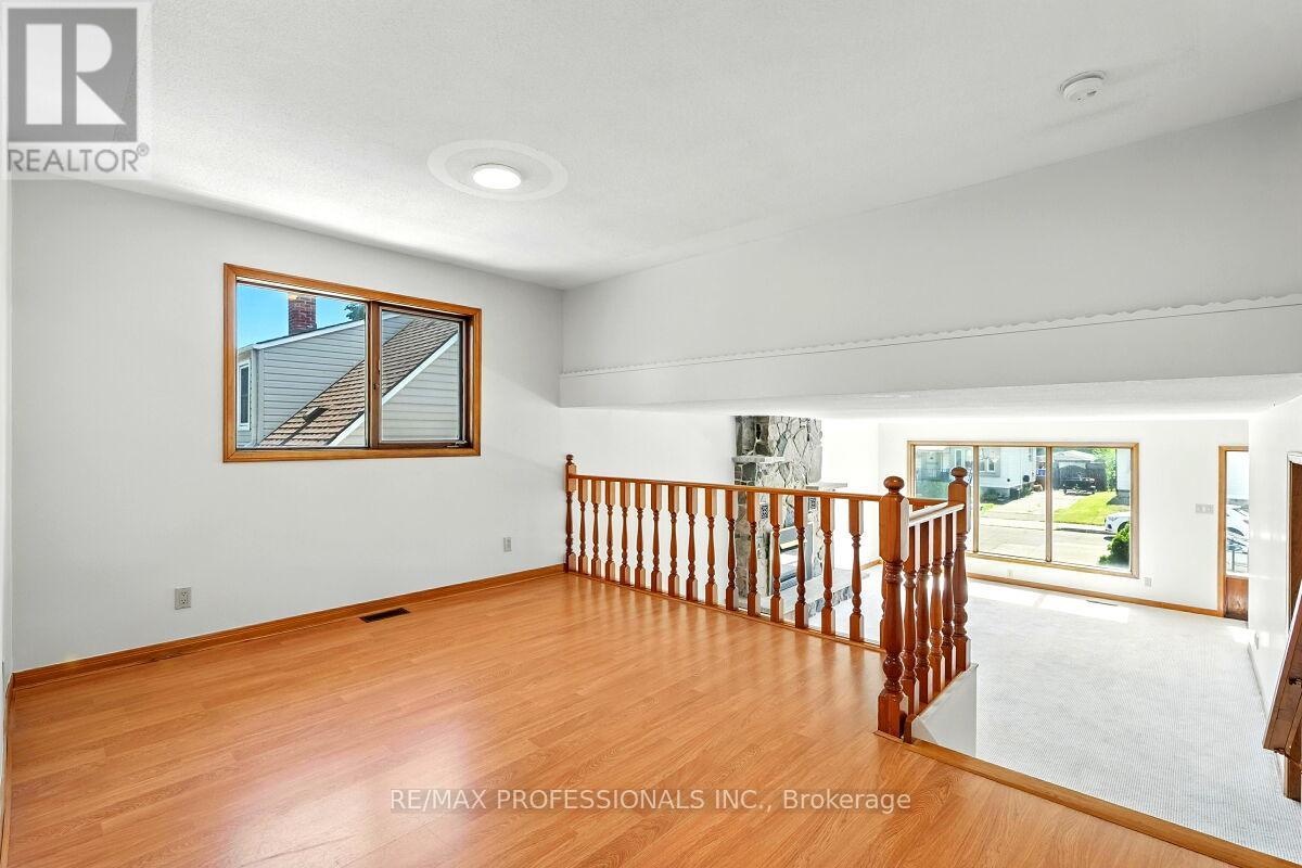 236 East 21st Street, Hamilton, Ontario  L8V 2T7 - Photo 12 - X12379730