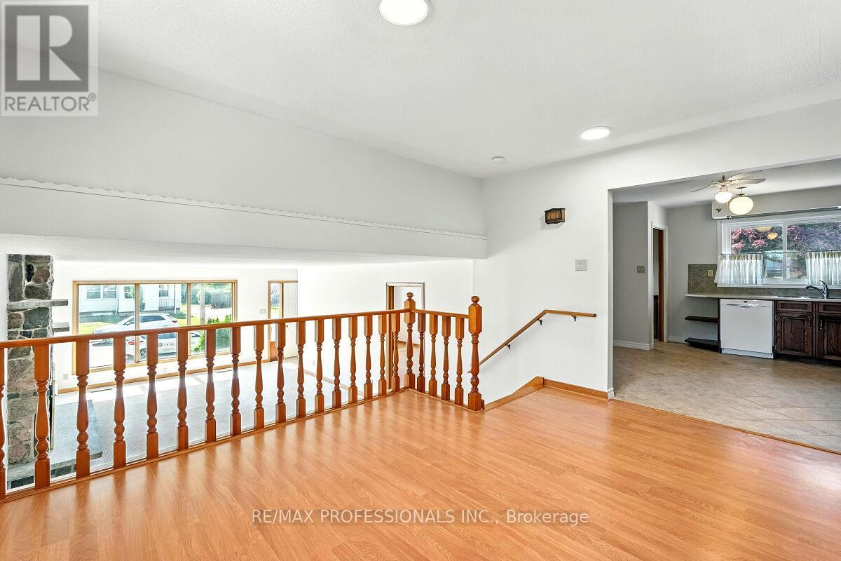 236 East 21st Street, Hamilton, Ontario  L8V 2T7 - Photo 13 - X12379730