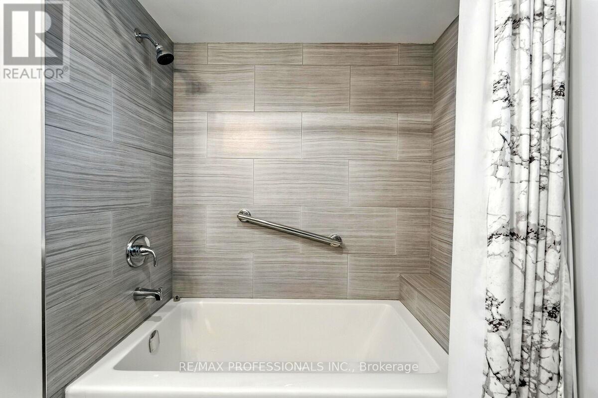 236 East 21st Street, Hamilton, Ontario  L8V 2T7 - Photo 18 - X12379730