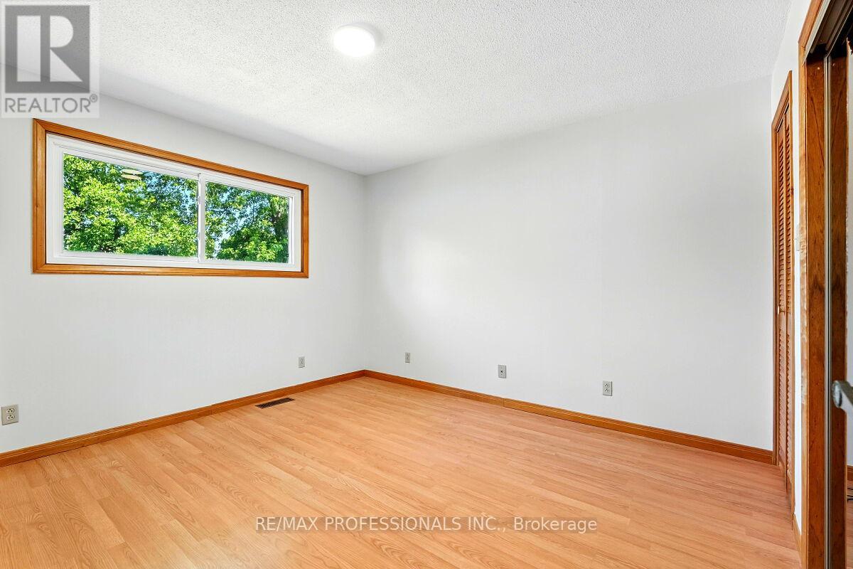 236 East 21st Street, Hamilton, Ontario  L8V 2T7 - Photo 19 - X12379730