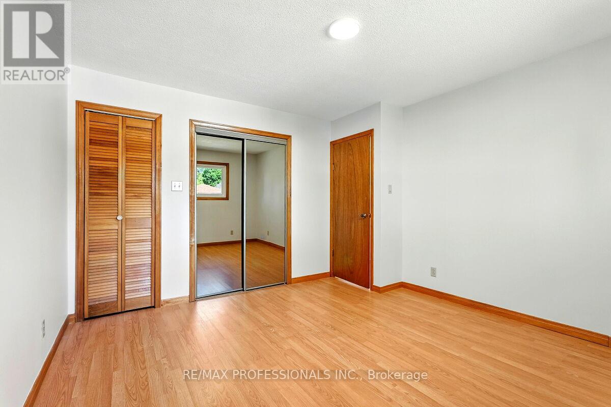 236 East 21st Street, Hamilton, Ontario  L8V 2T7 - Photo 20 - X12379730