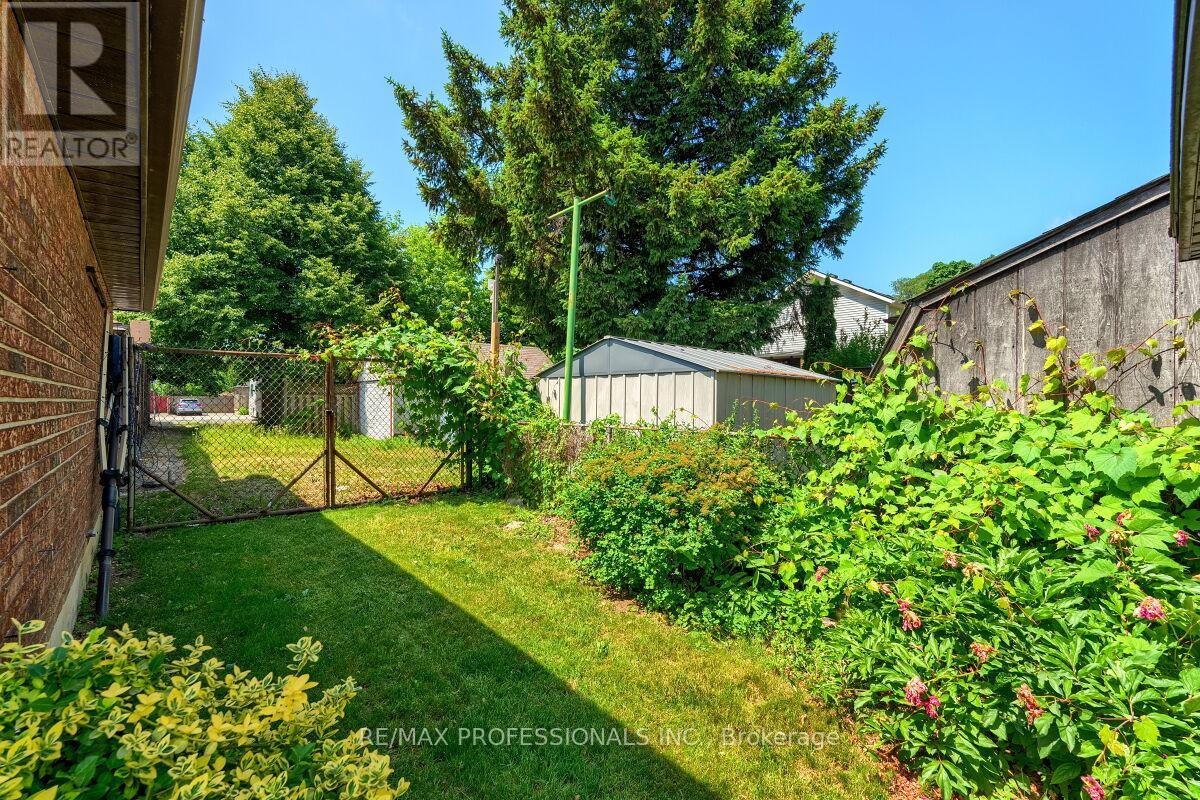 236 East 21st Street, Hamilton, Ontario  L8V 2T7 - Photo 47 - X12379730