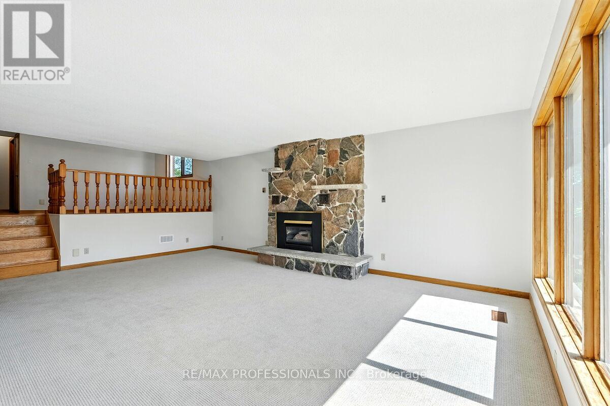 236 East 21st Street, Hamilton, Ontario  L8V 2T7 - Photo 6 - X12379730