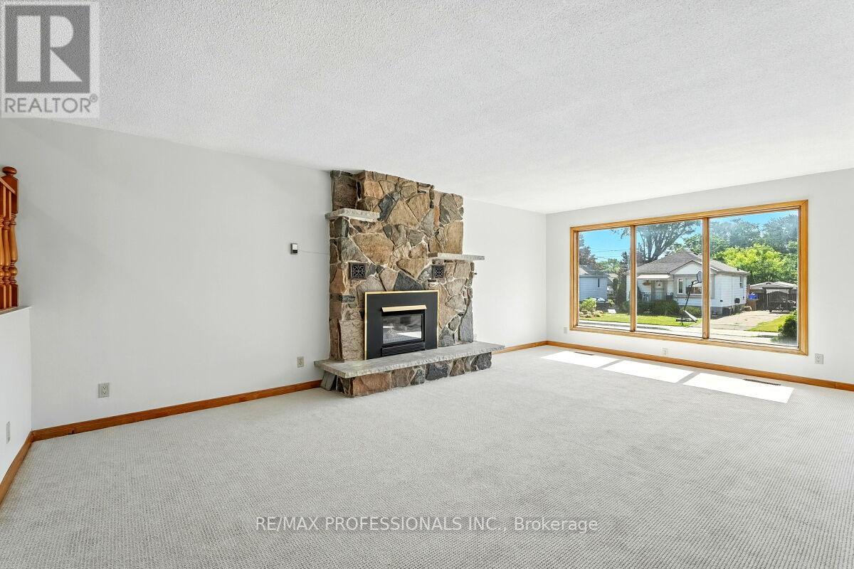 236 East 21st Street, Hamilton, Ontario  L8V 2T7 - Photo 7 - X12379730