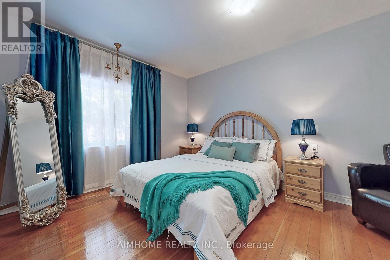 127 Mary Street, Niagara-On-The-Lake, Ontario  L0S 1J0 - Photo 9 - X12379745