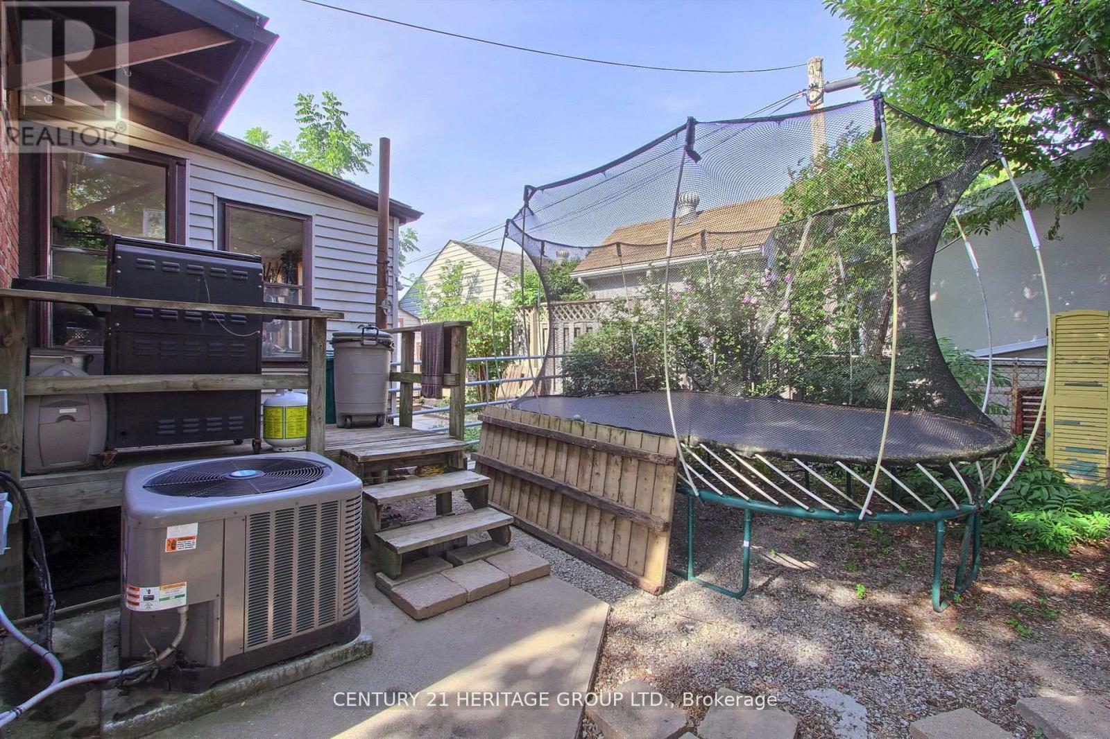 396 East 16th Street, Hamilton, Ontario  L9A 4K5 - Photo 41 - X12379807