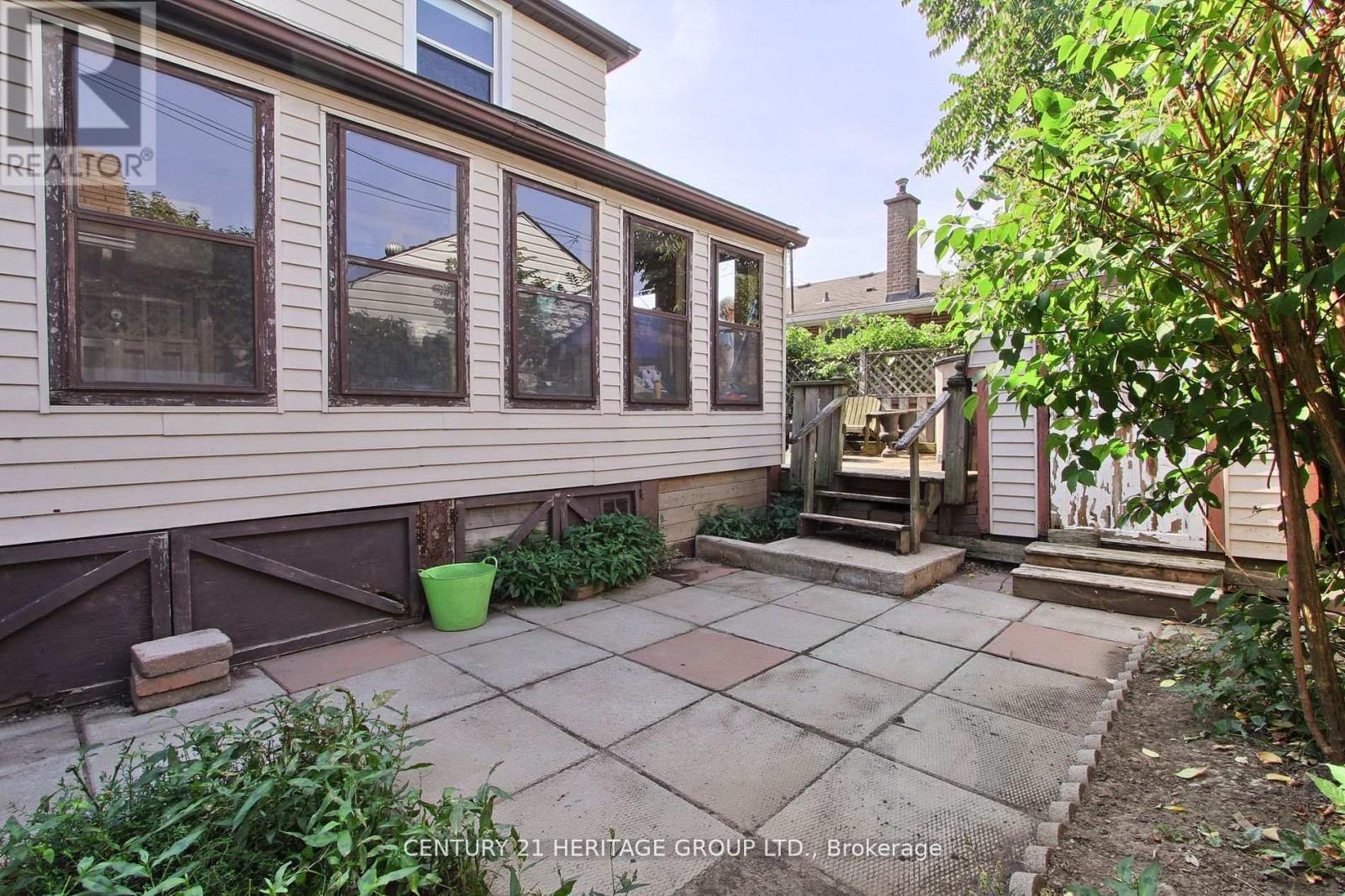 396 East 16th Street, Hamilton, Ontario  L9A 4K5 - Photo 42 - X12379807