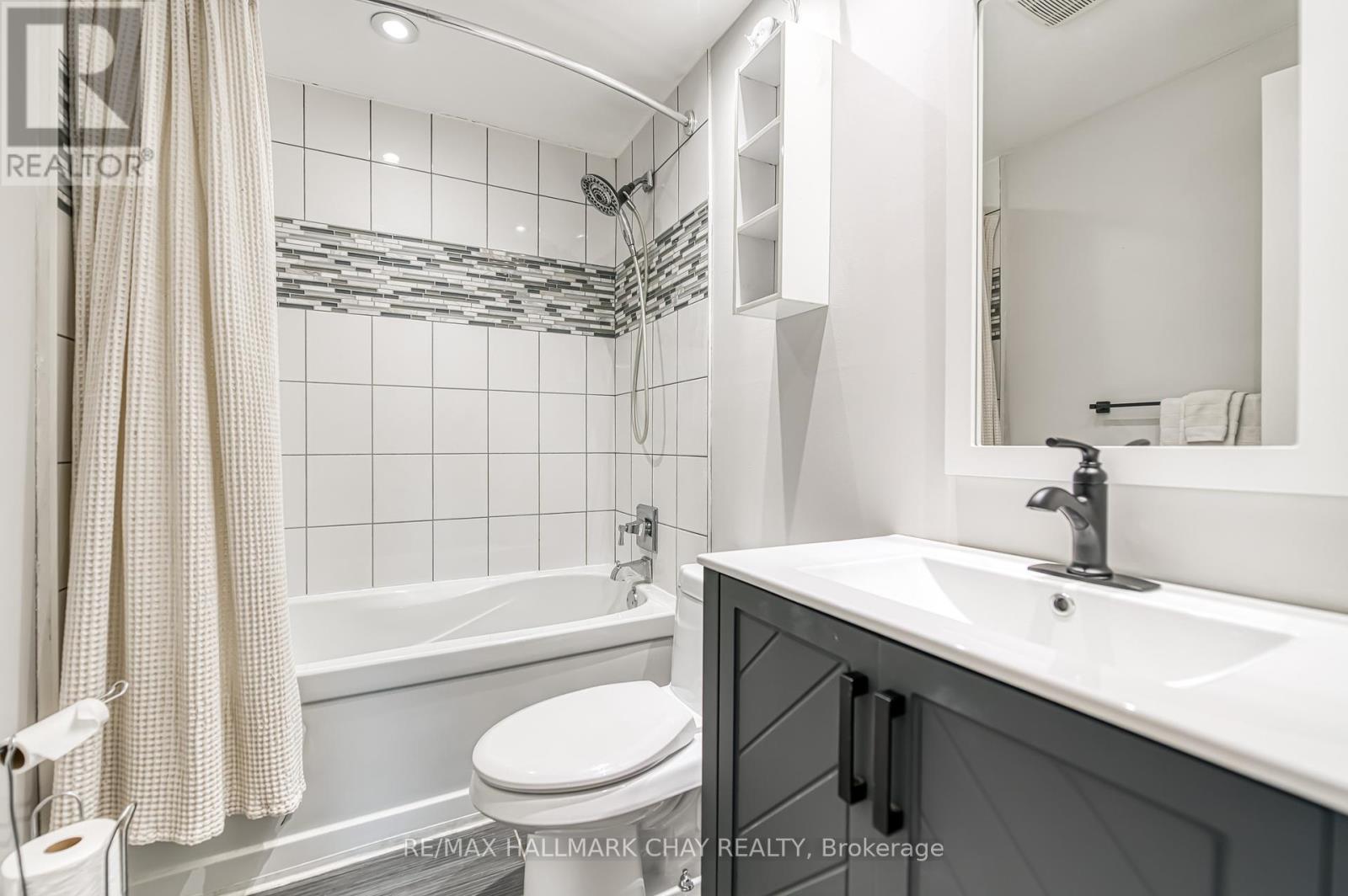 303 John Bowser Crescent, Newmarket, Ontario  L3Y 7N9 - Photo 15 - N12308501