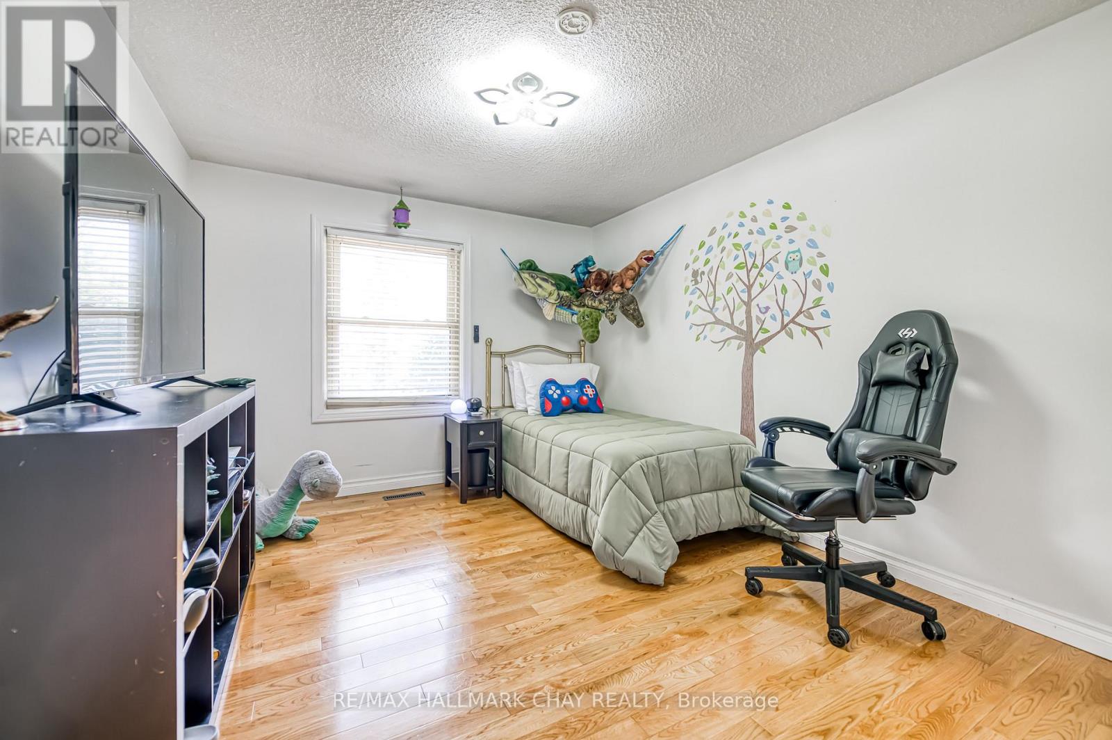 303 John Bowser Crescent, Newmarket, Ontario  L3Y 7N9 - Photo 13 - N12308501