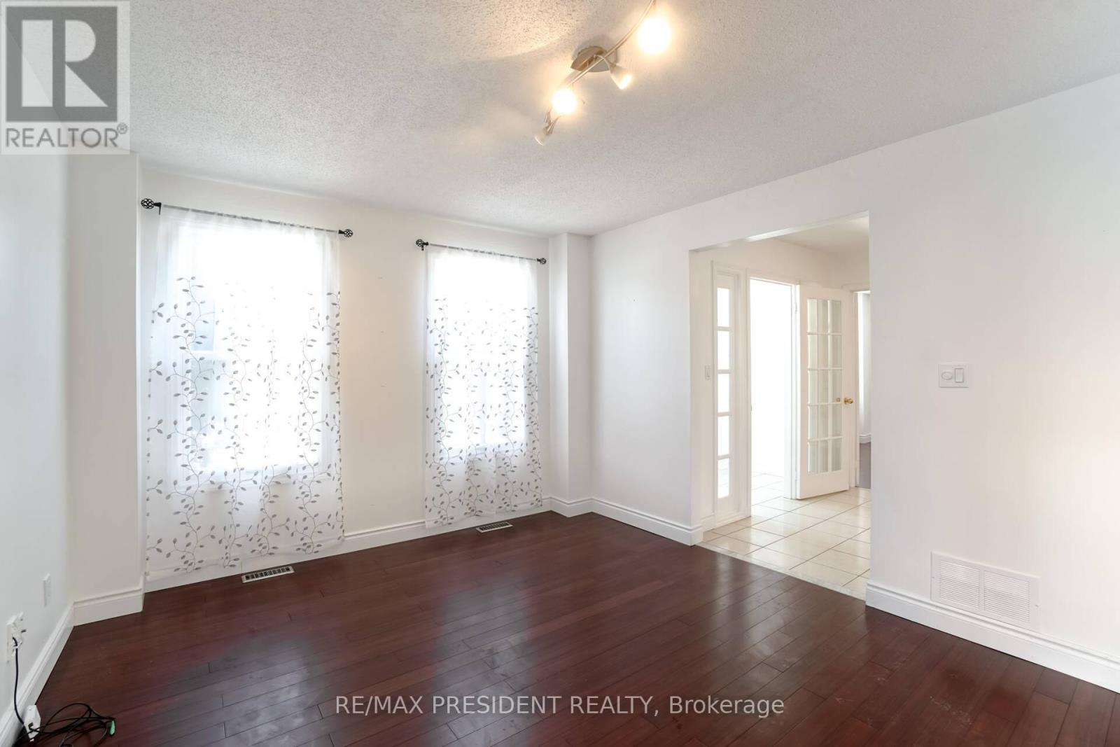 2 White Cliffe Drive, Clarington, Ontario  L1E 1V2 - Photo 6 - E12367147