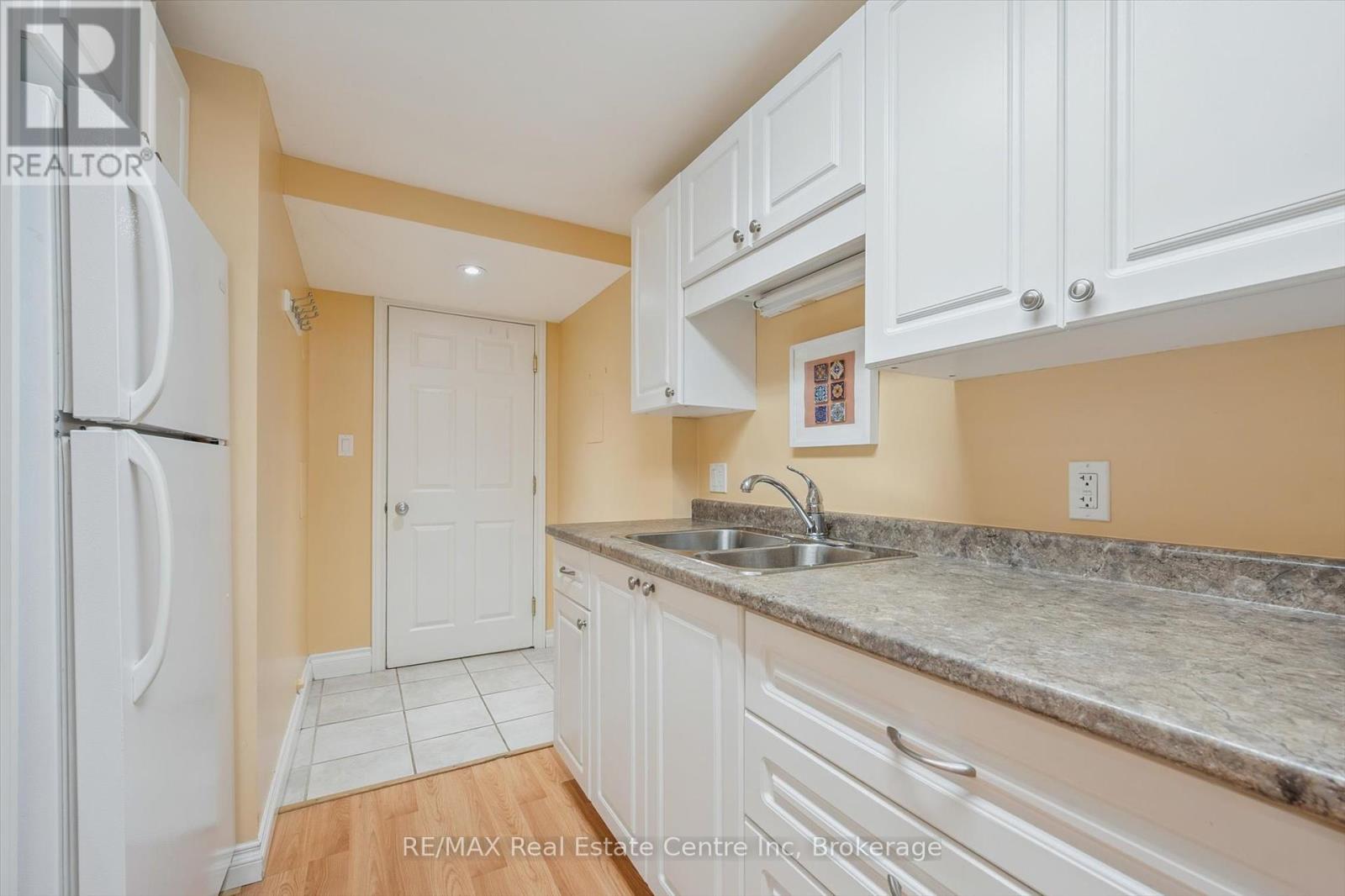 59 Steffler Drive, Guelph, Ontario N1G 3L5 - Photo 34 - X12379136