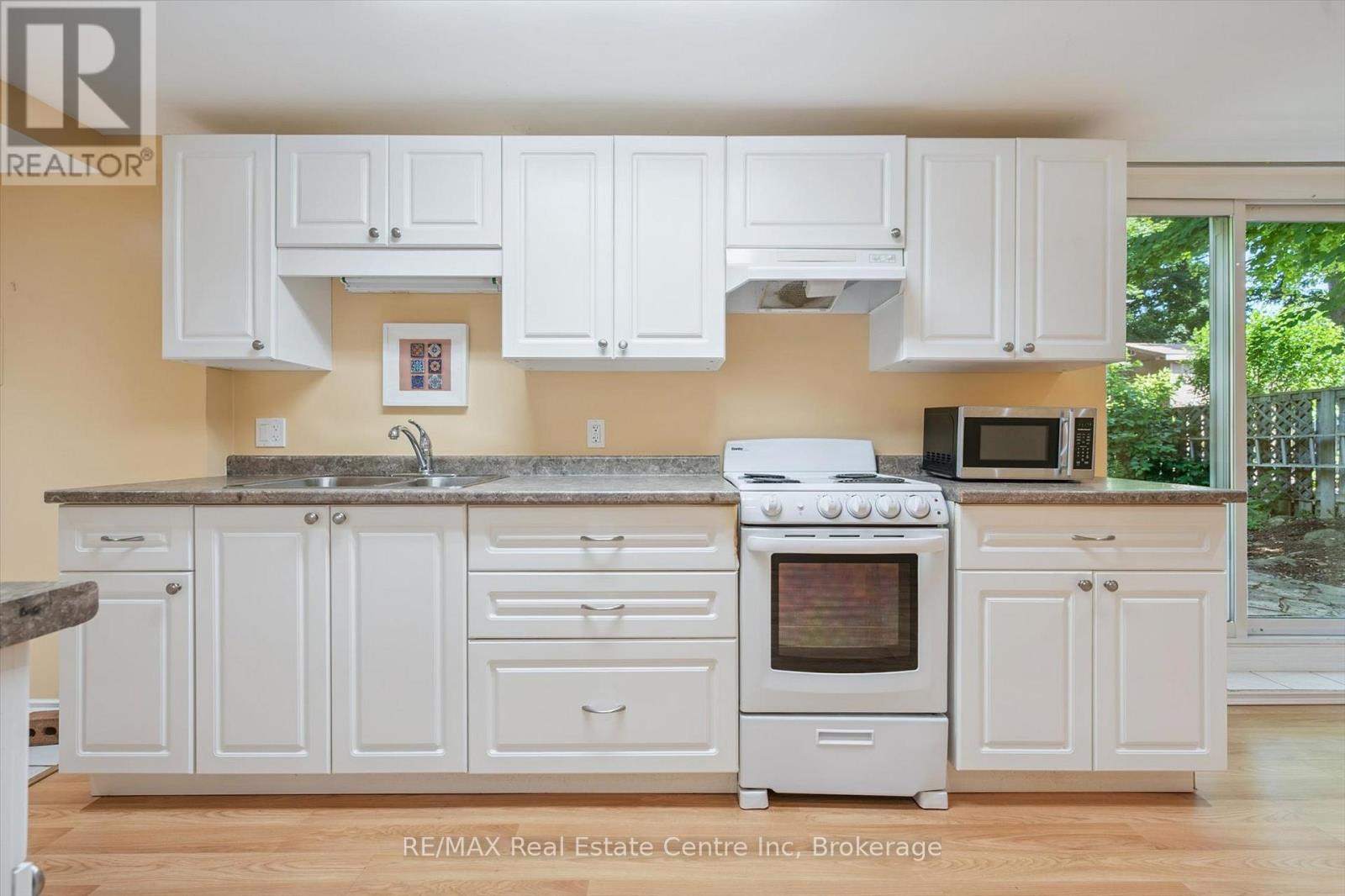 59 Steffler Drive, Guelph, Ontario N1G 3L5 - Photo 33 - X12379136