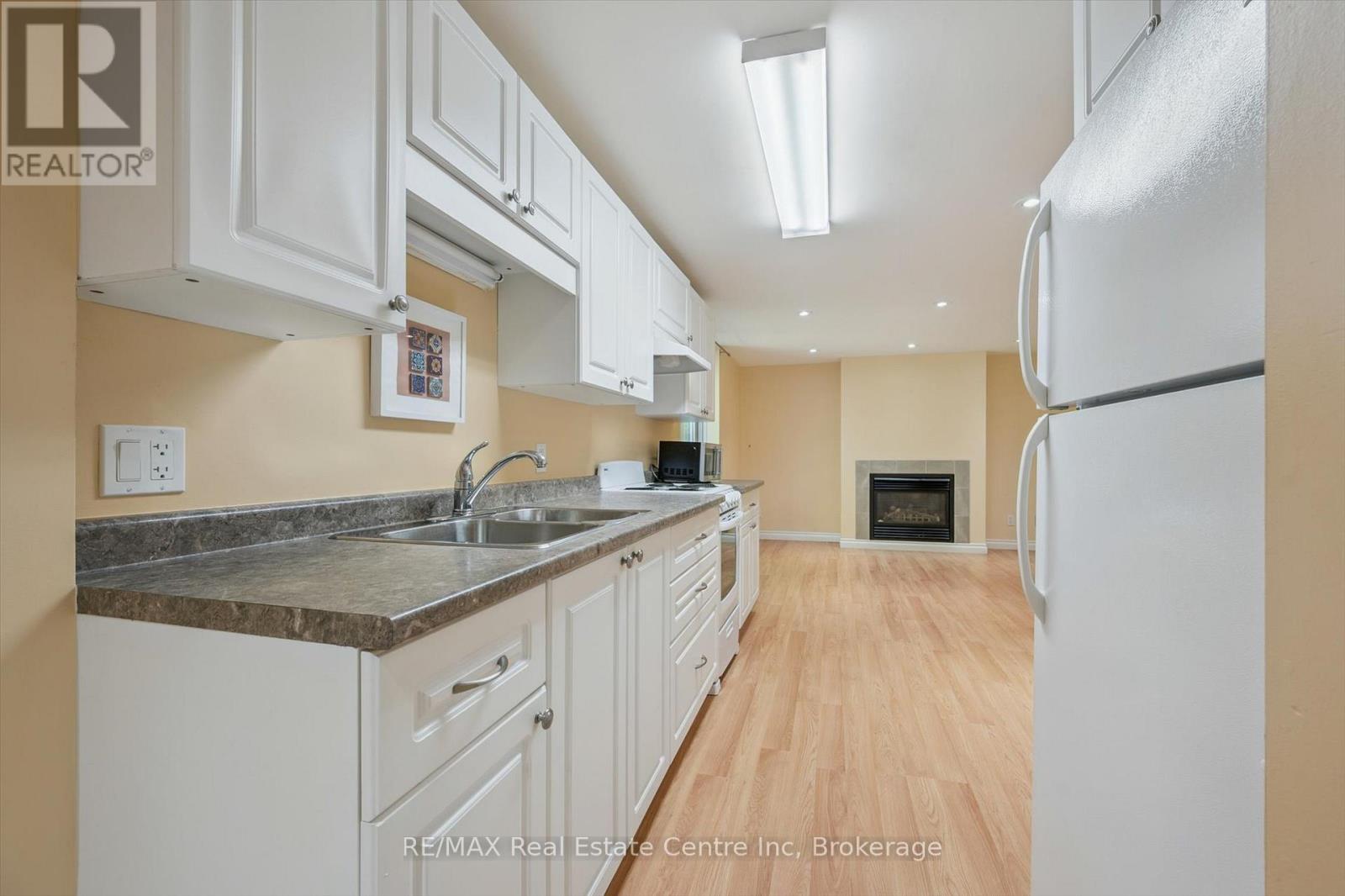 59 Steffler Drive, Guelph, Ontario N1G 3L5 - Photo 35 - X12379136