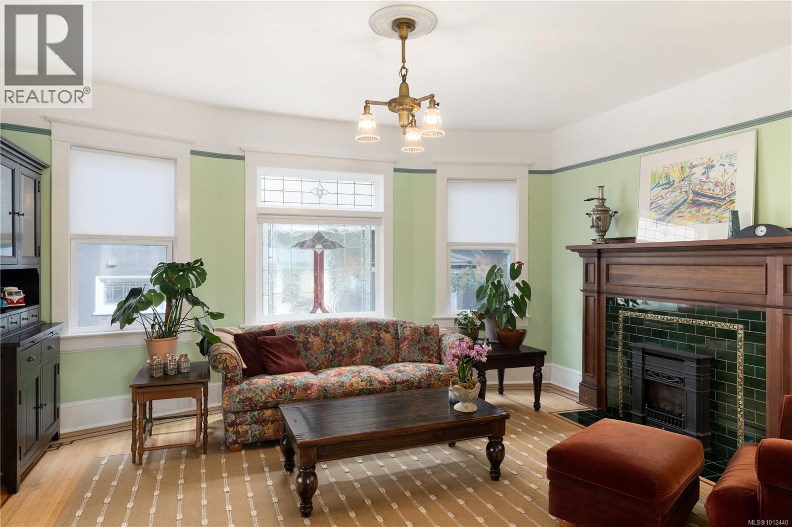 Property at 1215 Richardson St image 3