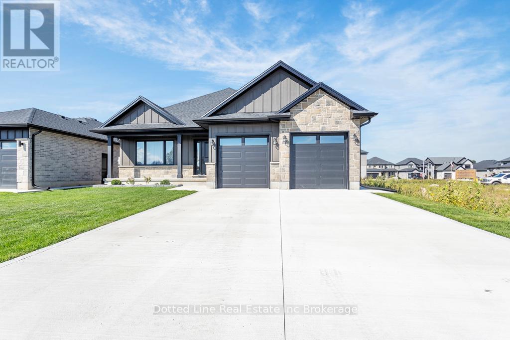 18 Walnut Drive, Tillsonburg, Ontario  N4G 5S2 - Photo 1 - X12379879