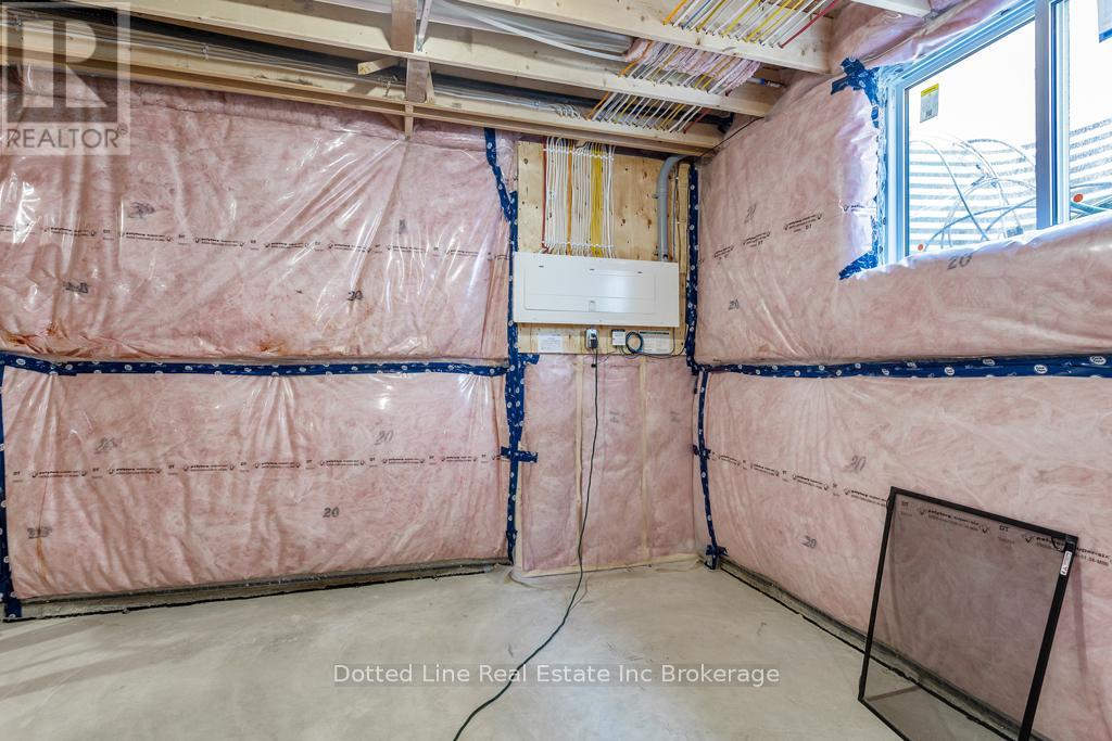18 Walnut Drive, Tillsonburg, Ontario  N4G 5S2 - Photo 18 - X12379879