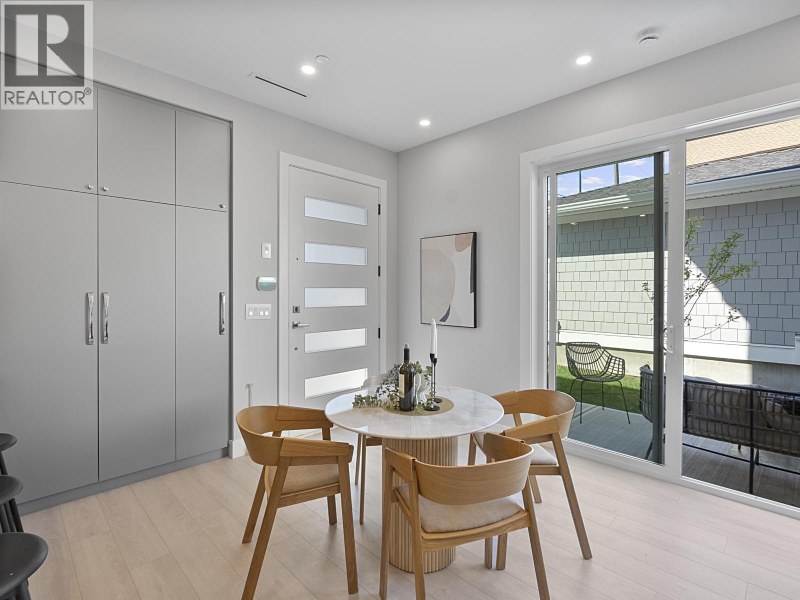 885 E King Edward Avenue, Vancouver, British Columbia  V5V 2E4 - Photo 3 - R3043165